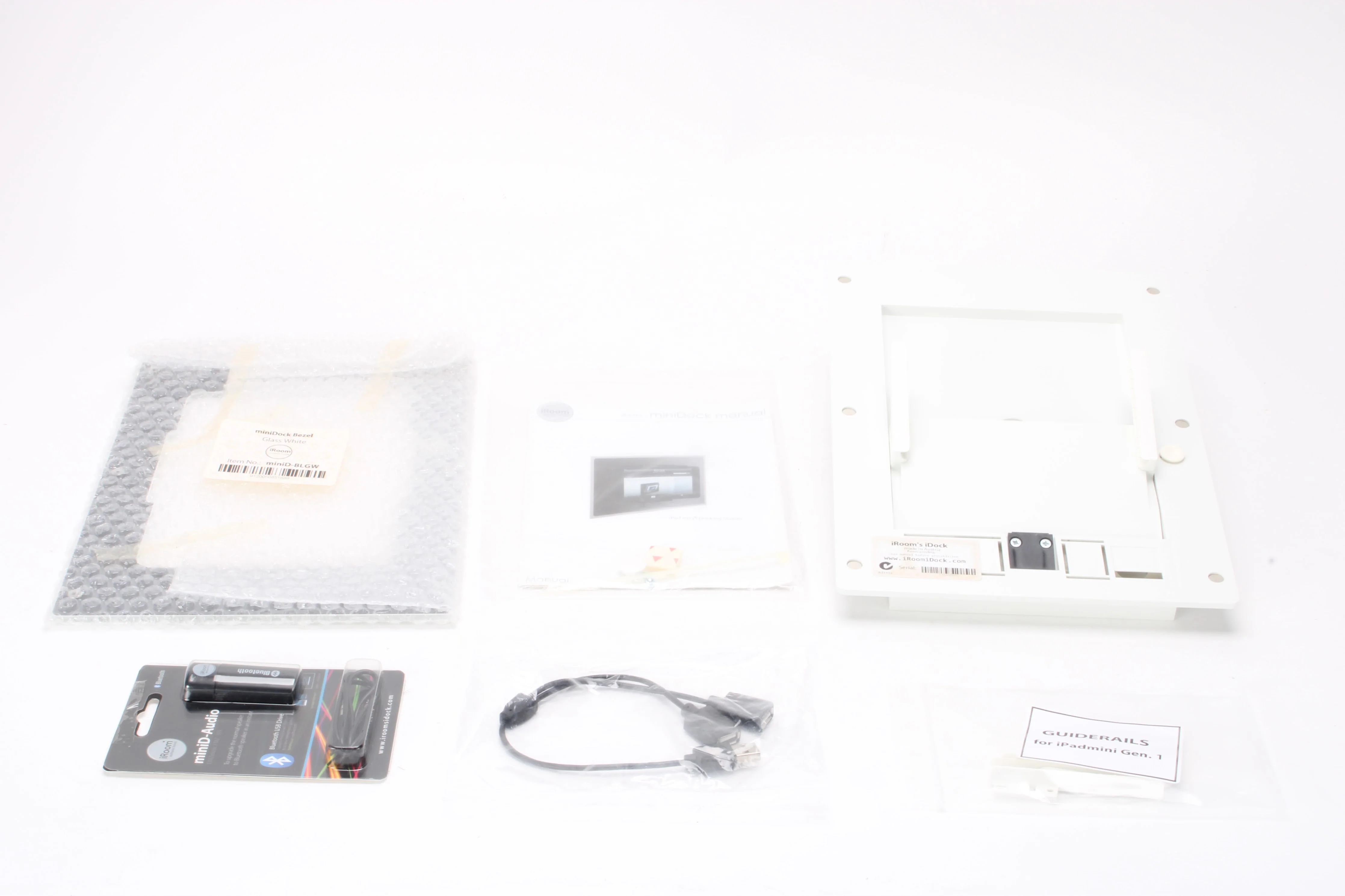 iRoom miniDock-w iPad Mini Docking Station (White) With Accessories - Image 2