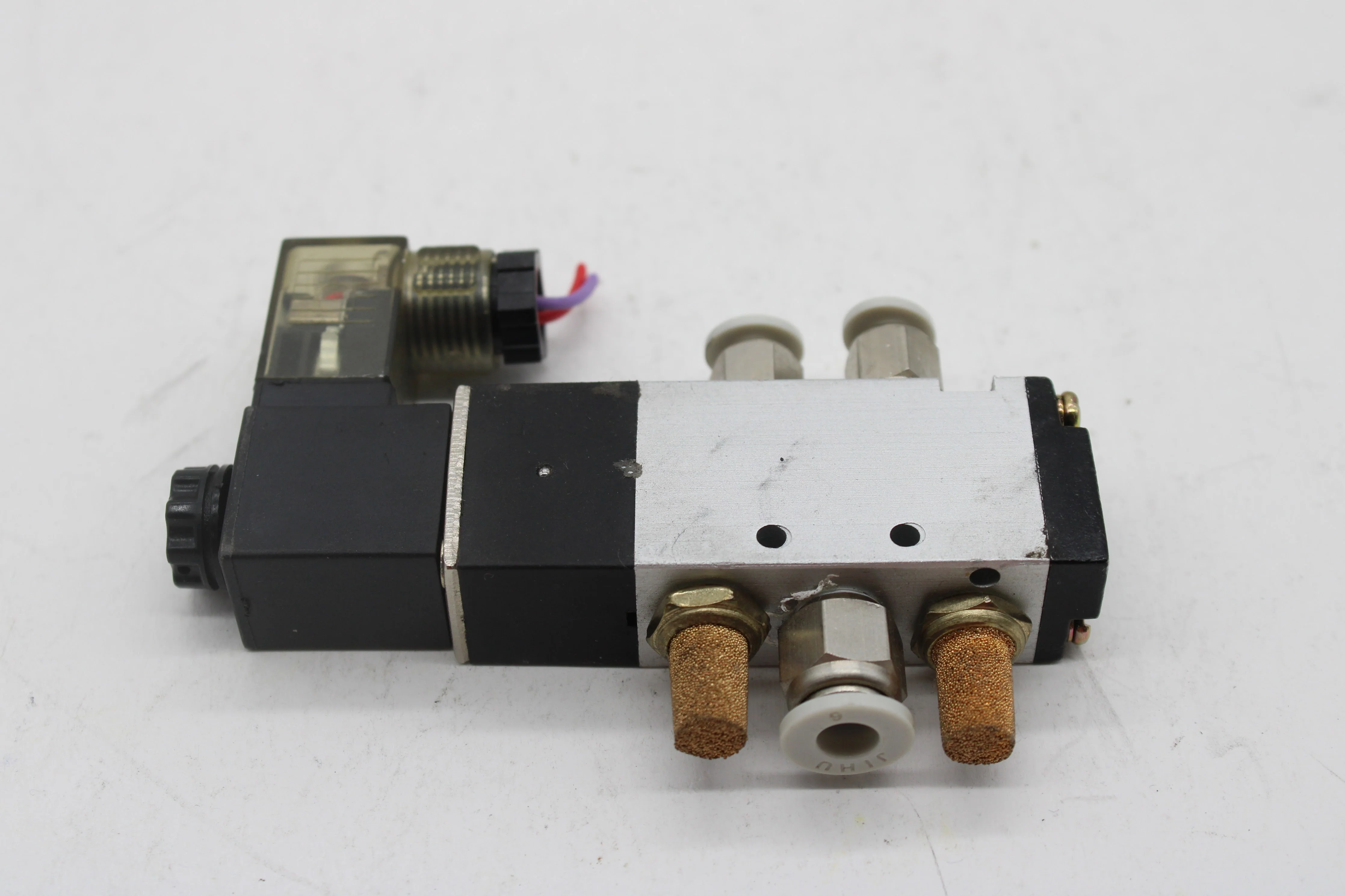 JIHU VDK510-01-24VDC-L Valve - Image 3