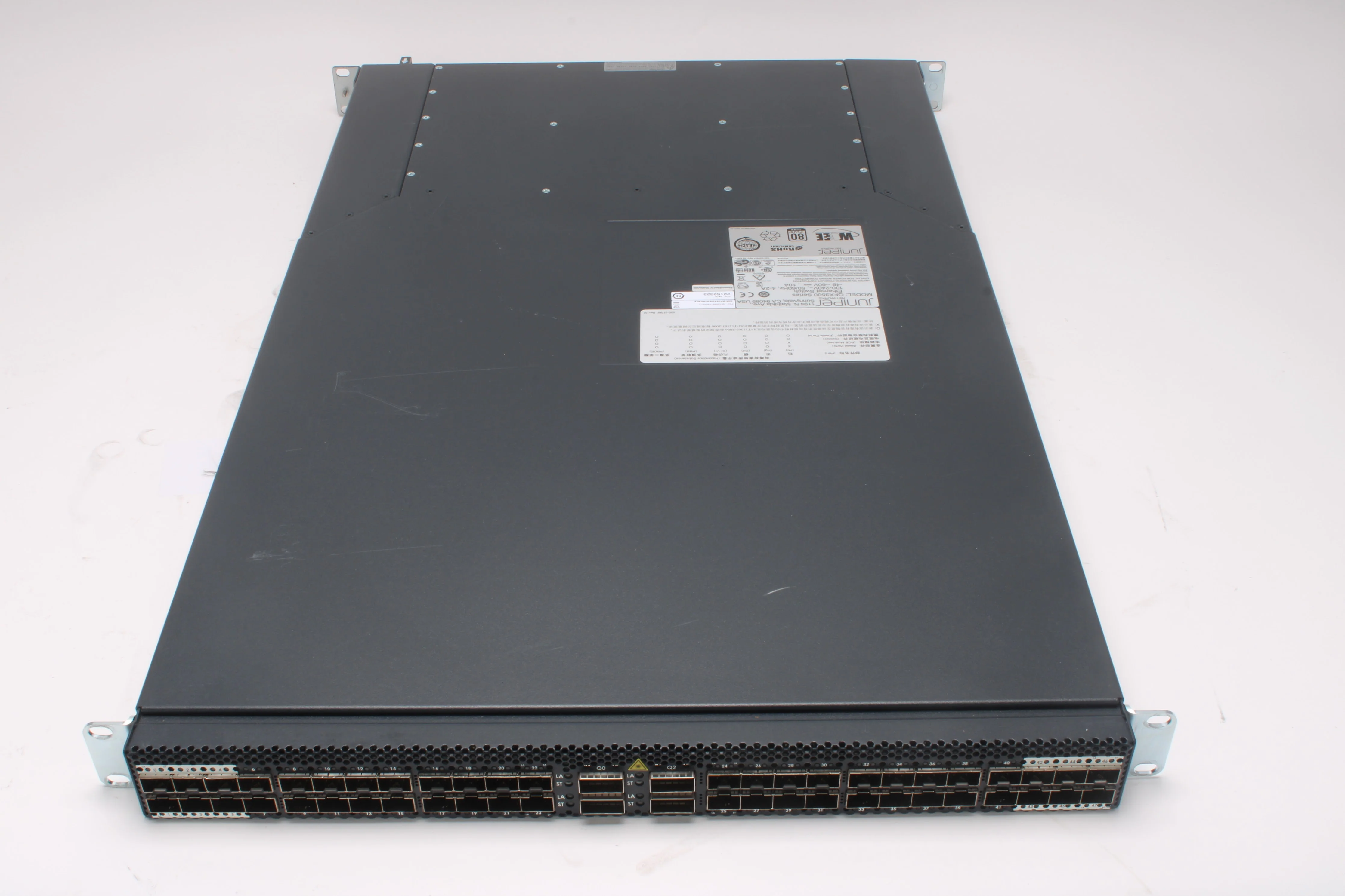 Juniper QFX3500-48S4Q-J 48-Port SFP+ 10G Switch With 1x 650W Power Supply