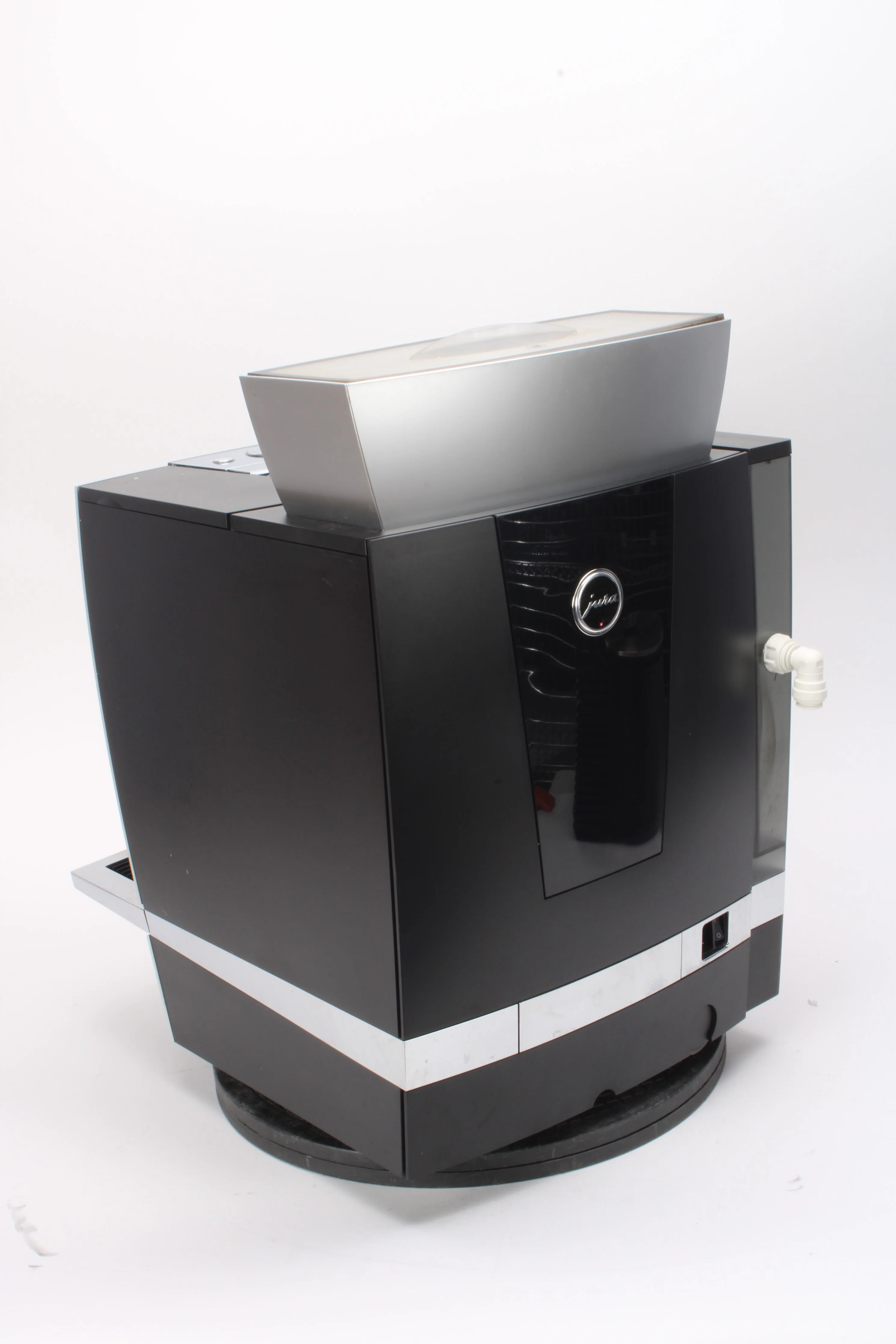 Jura Giga W3 Professional Espresso Machine Total Cups: 23377 W/ Milk Cooler 583W - Image 6