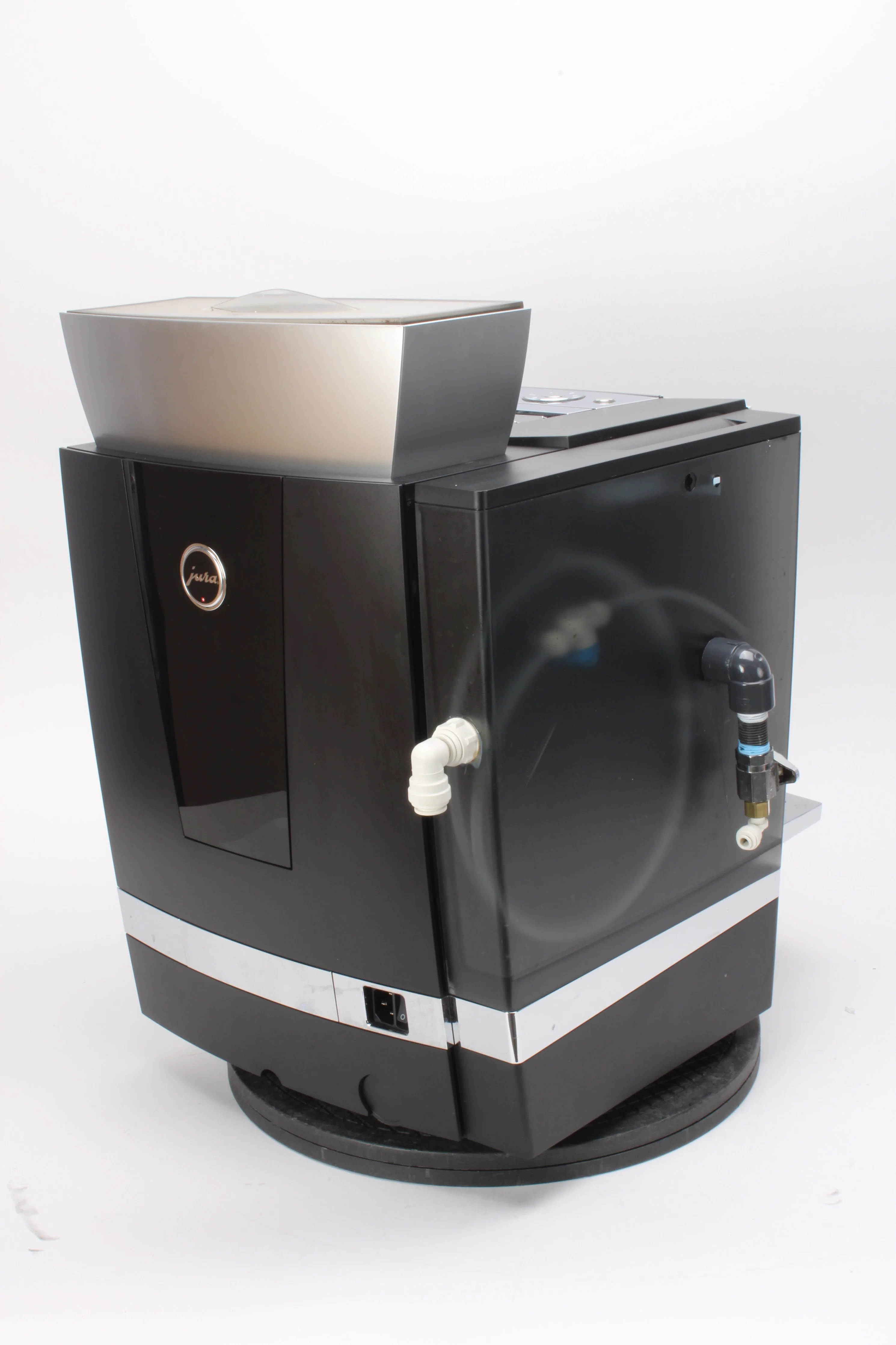Jura Giga W3 Professional Espresso Machine Total Cups: 23377 W/ Milk Cooler 583W - Image 8