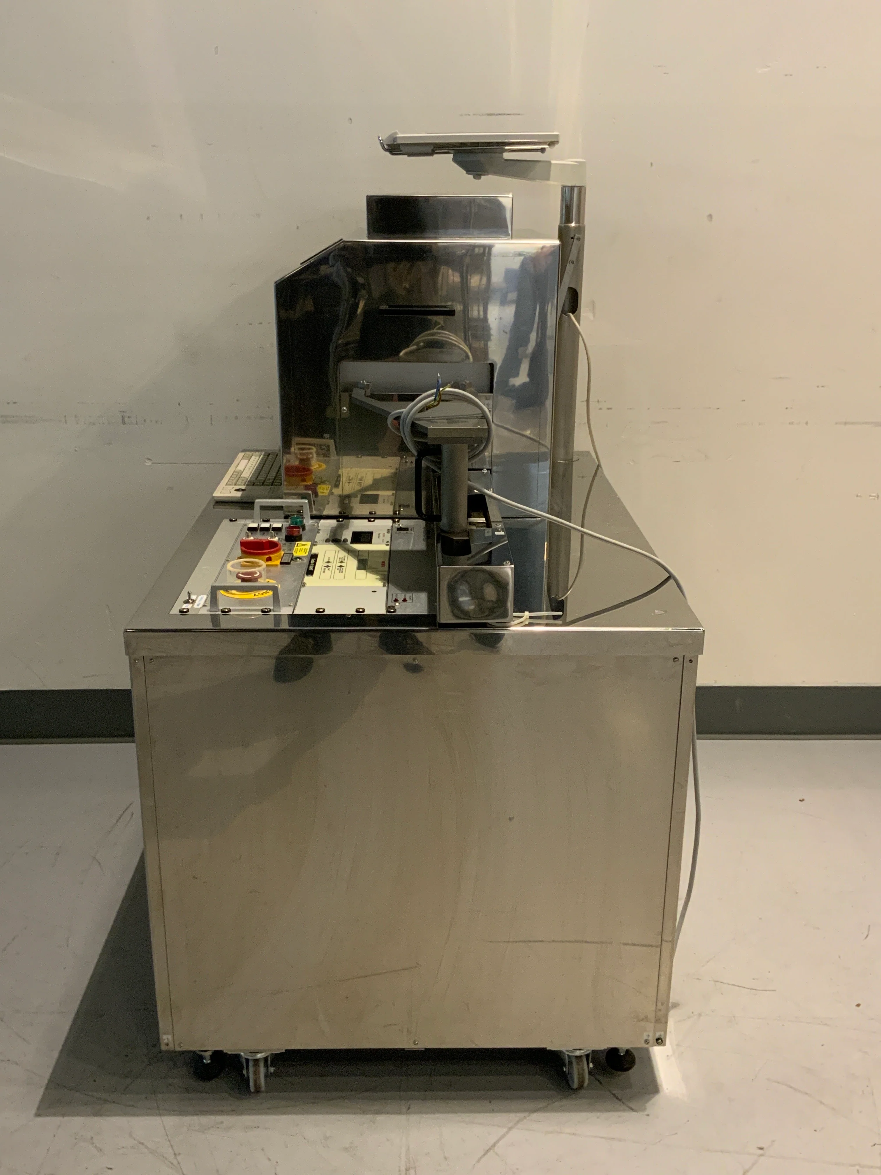 Karl Suss SB6 VAC Wafer Bonder W/ Varian Turbo-V 150HT Controller, & Pump -AS IS