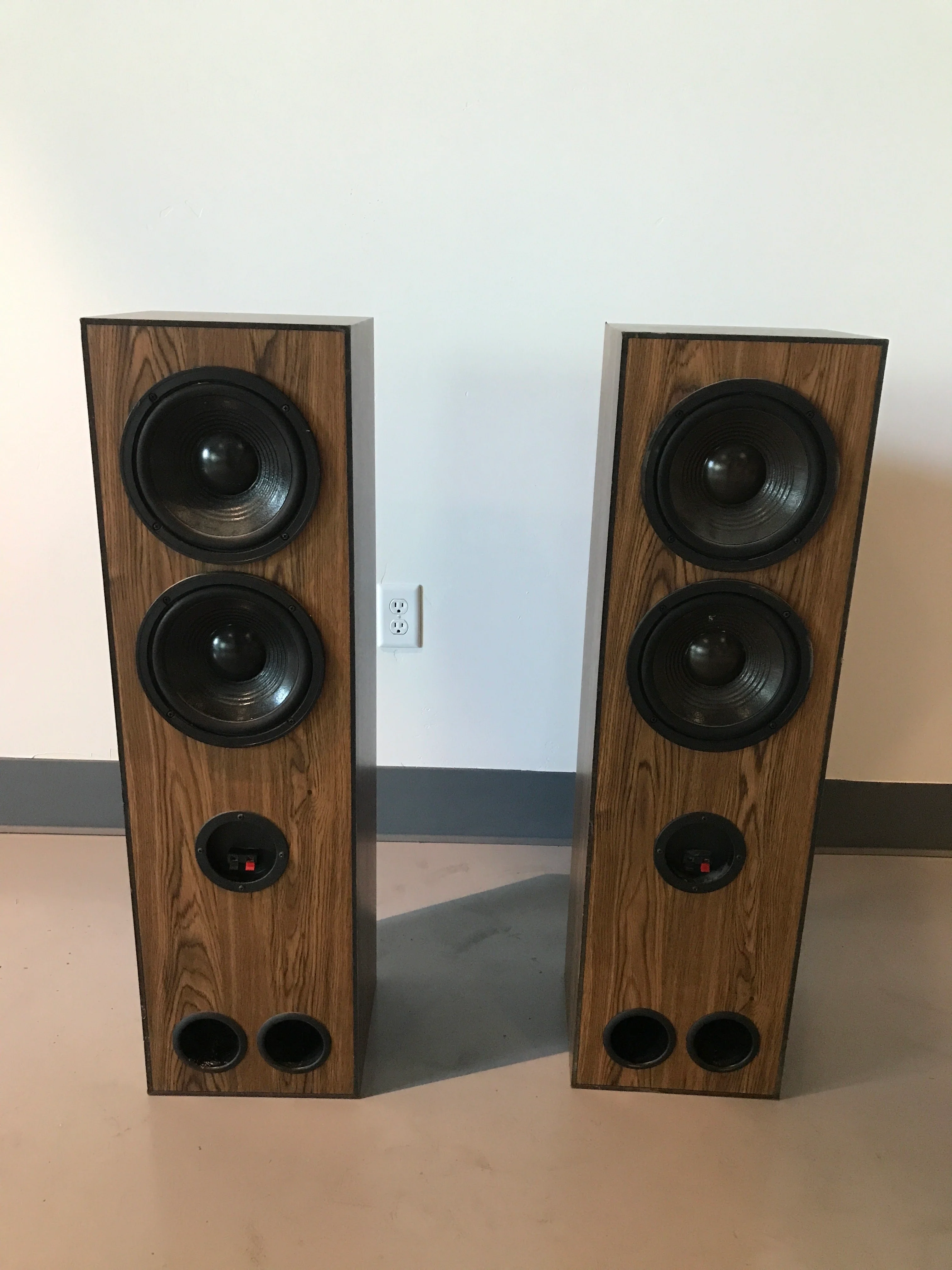 KLH 8840 Floor Standing Speaker (Pair) - Image 5