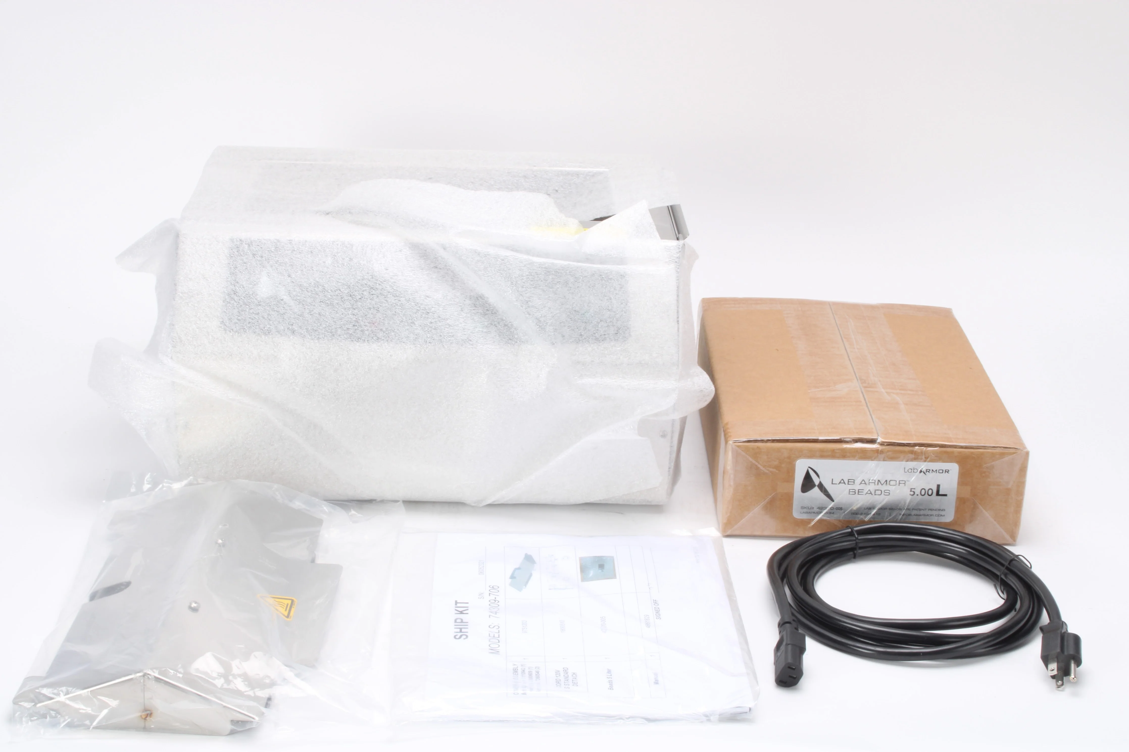Lab Armor 74309-706 Waterless Bead Bath 120V With Lid, 5L Beads, and Accessories