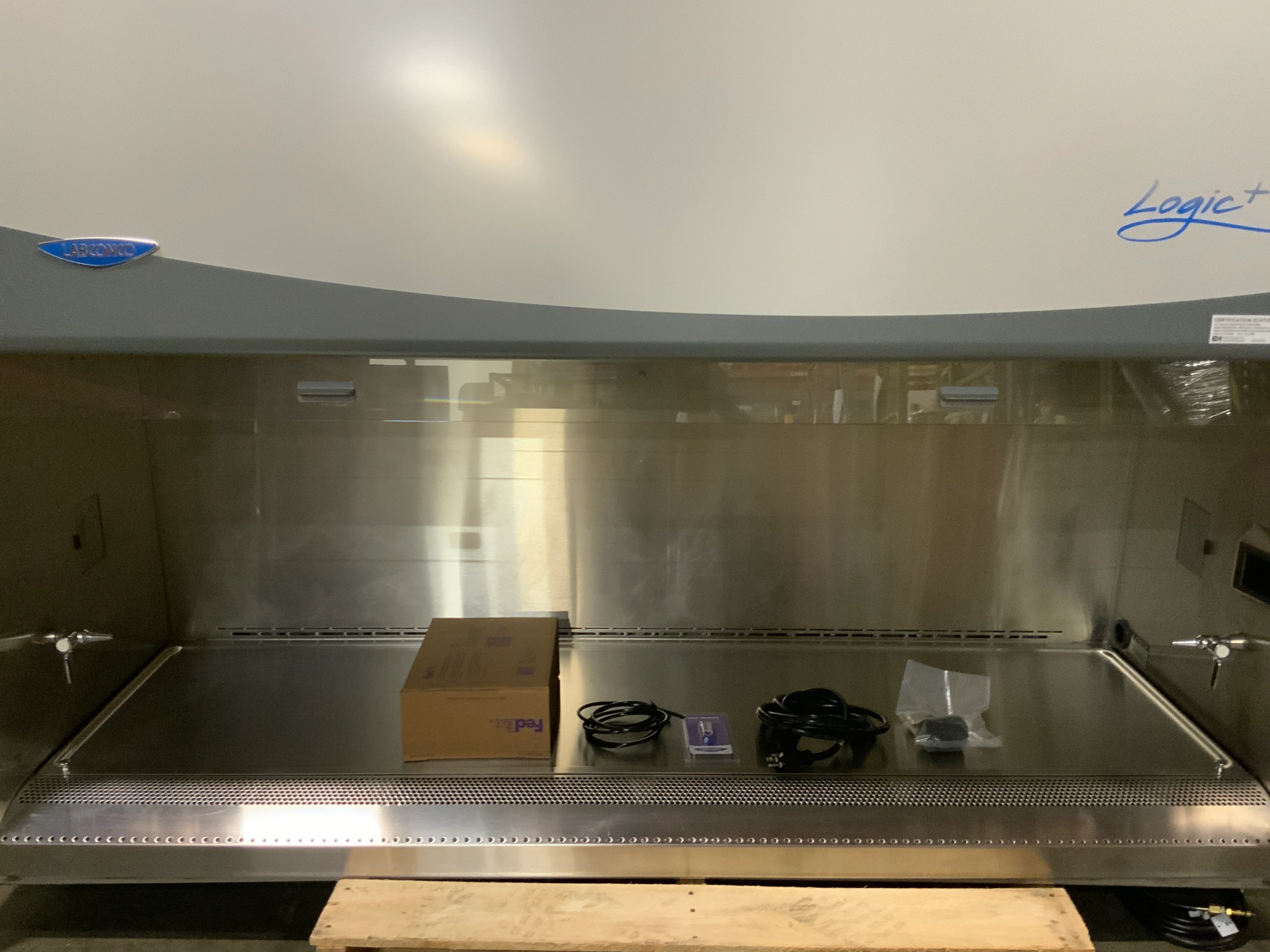 Labconco 302619100 6ft Logic+ A2 Biosafety Cabinet With Accessories - No Stand - Image 2