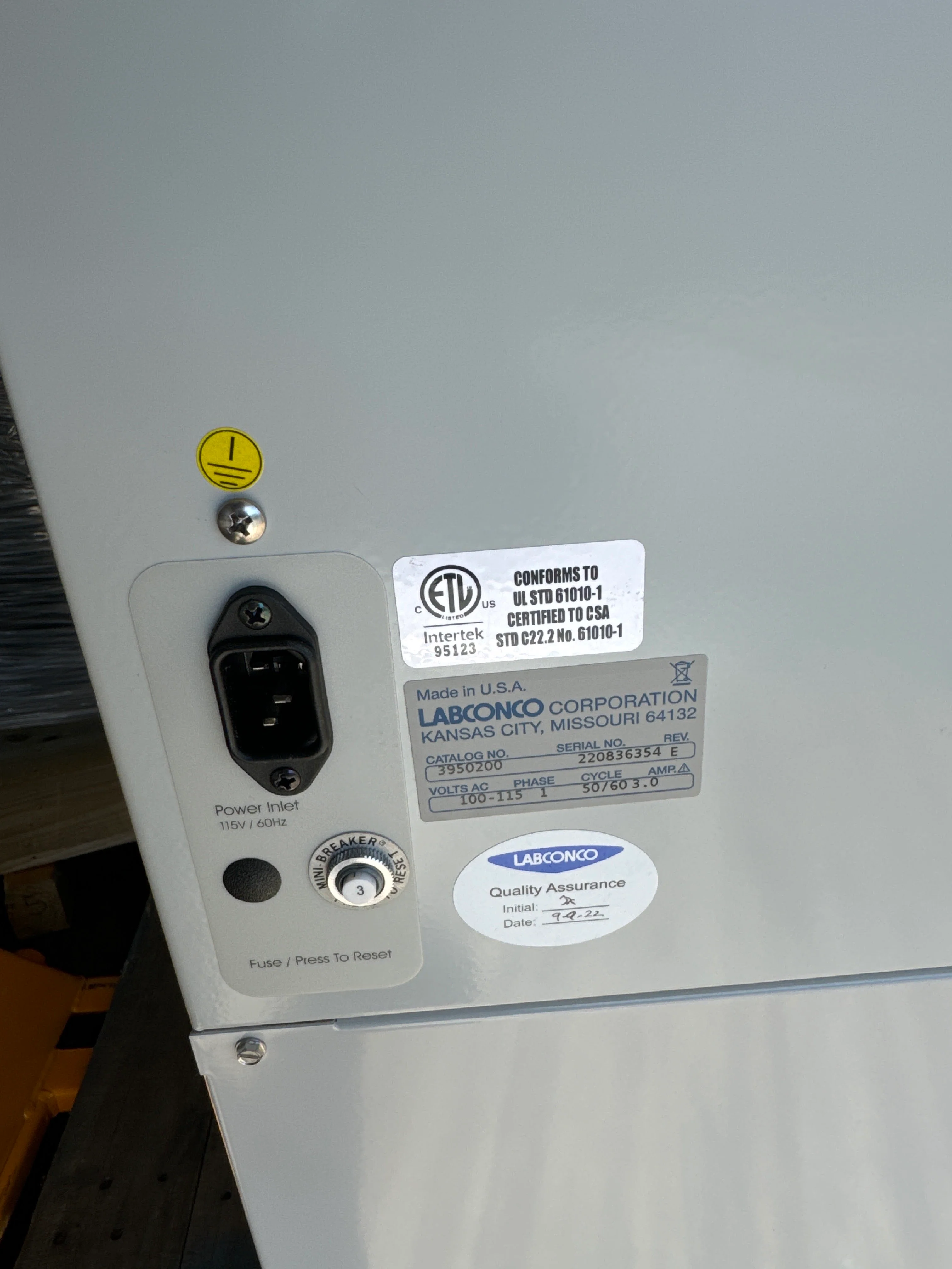 Labconco 3950200 XPert Filtered Balance System W/ User Manual On USB and 4x Feet - Image 3