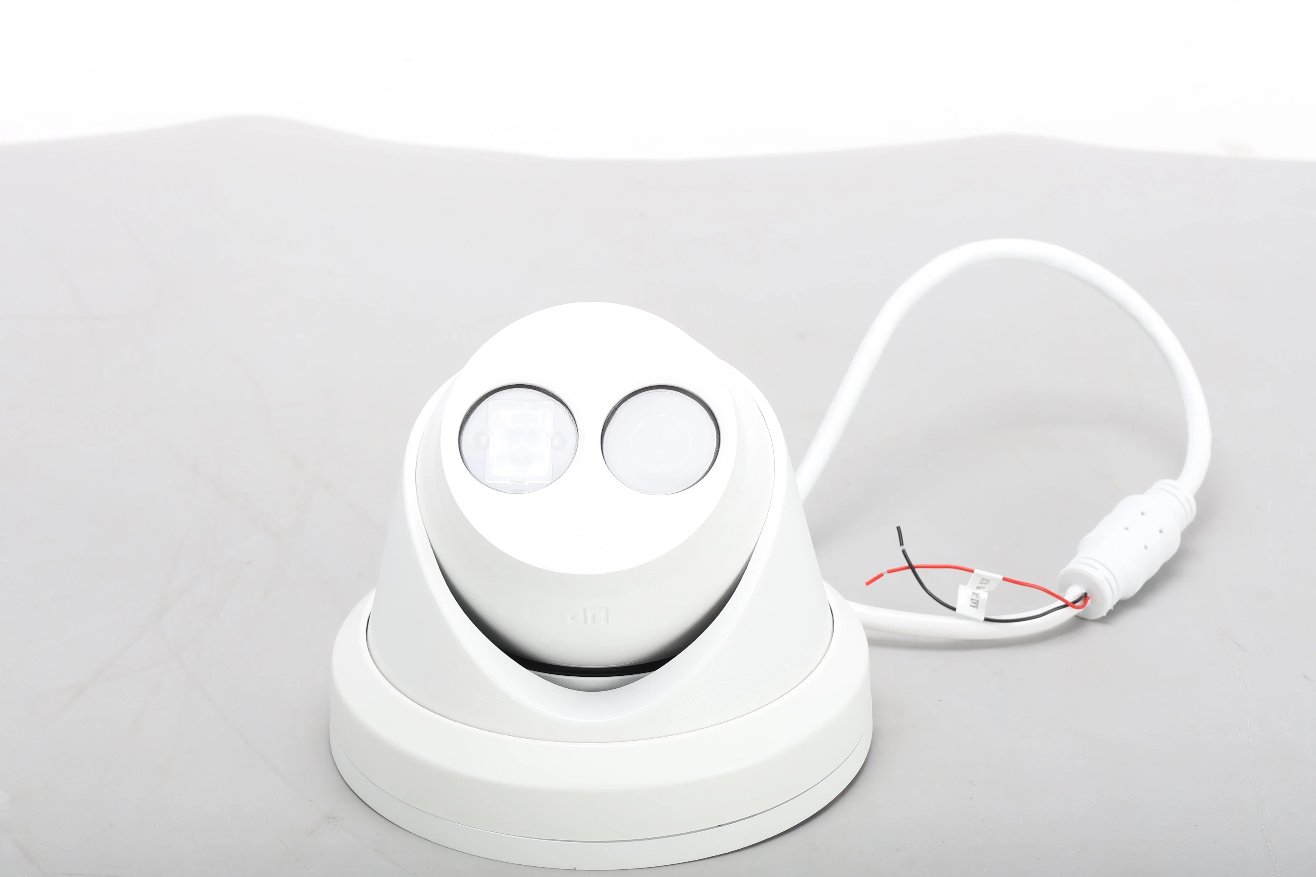 Luma Surveillance LUM-410-TUR-IP-WH 8MP Turret IP Outdoor Camera - New Open Box - Image 2