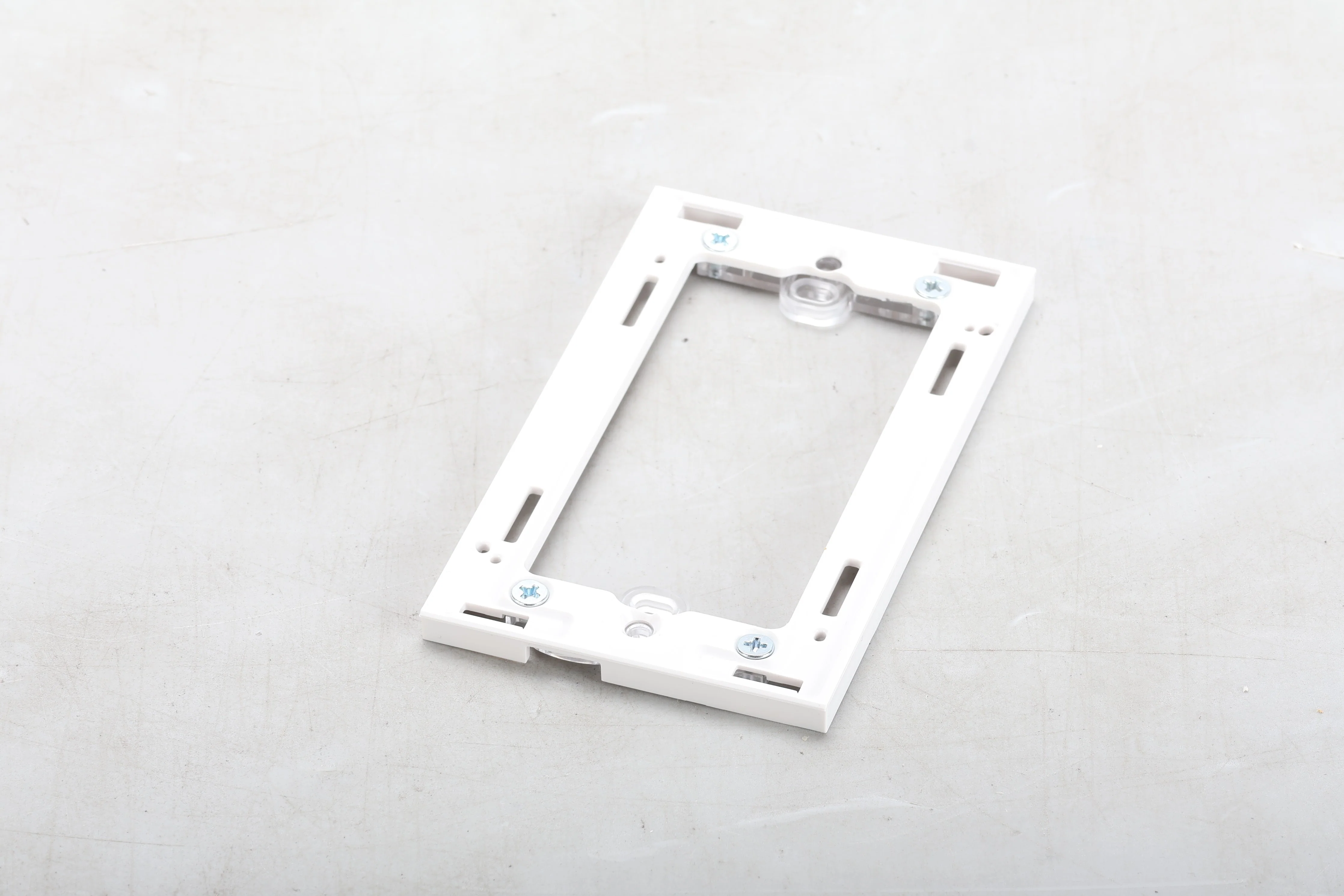 Lutron LWT-U-P-WH Palladiom 1-Gang Wall Plate (White) - Image 5