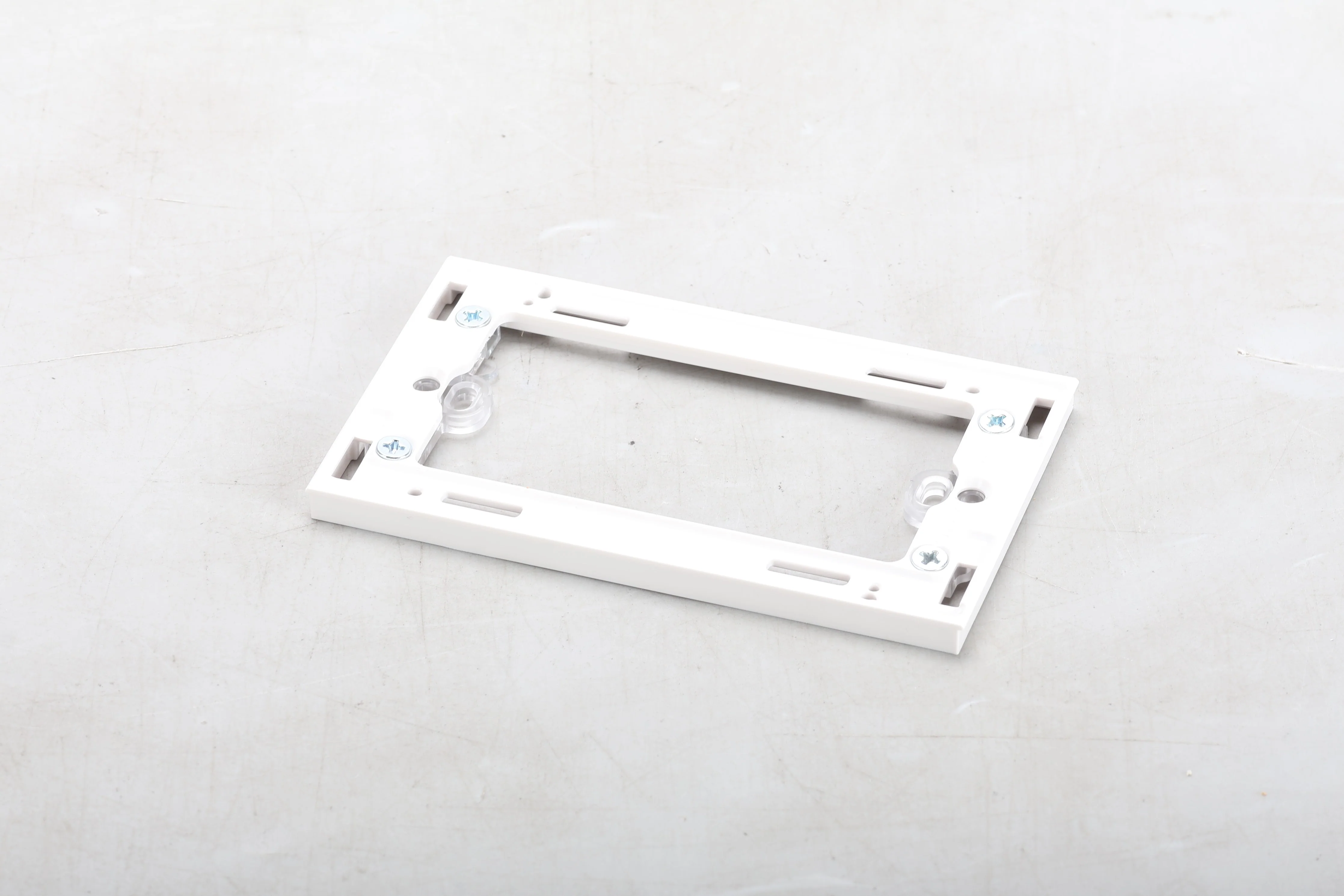 Lutron LWT-U-P-WH Palladiom 1-Gang Wall Plate (White) - Image 6