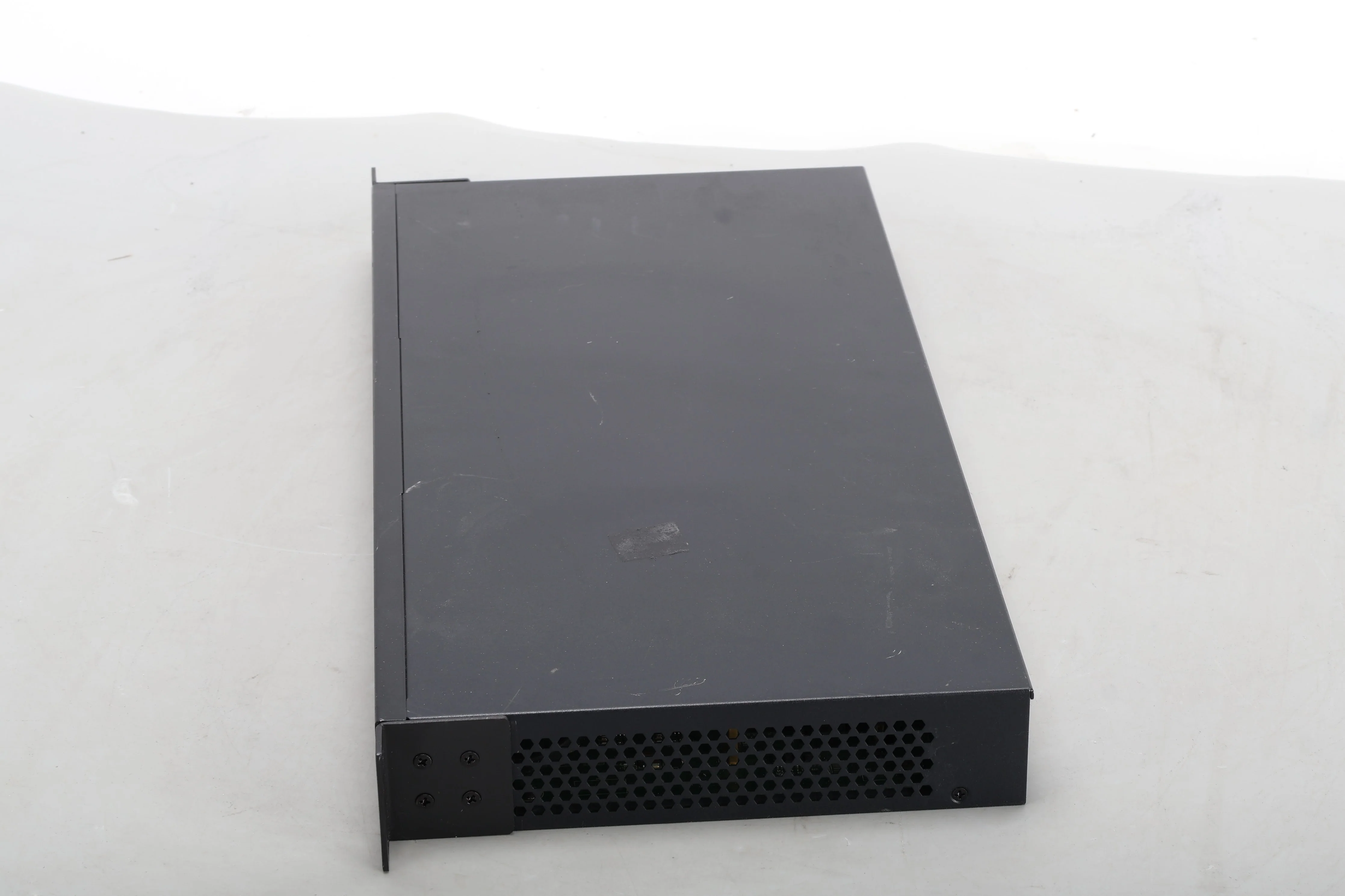 Luxul AMS-2624P AV-Series 26-port/24 PoE+ Gigabit Managed Switch -Fair Condition - Image 2