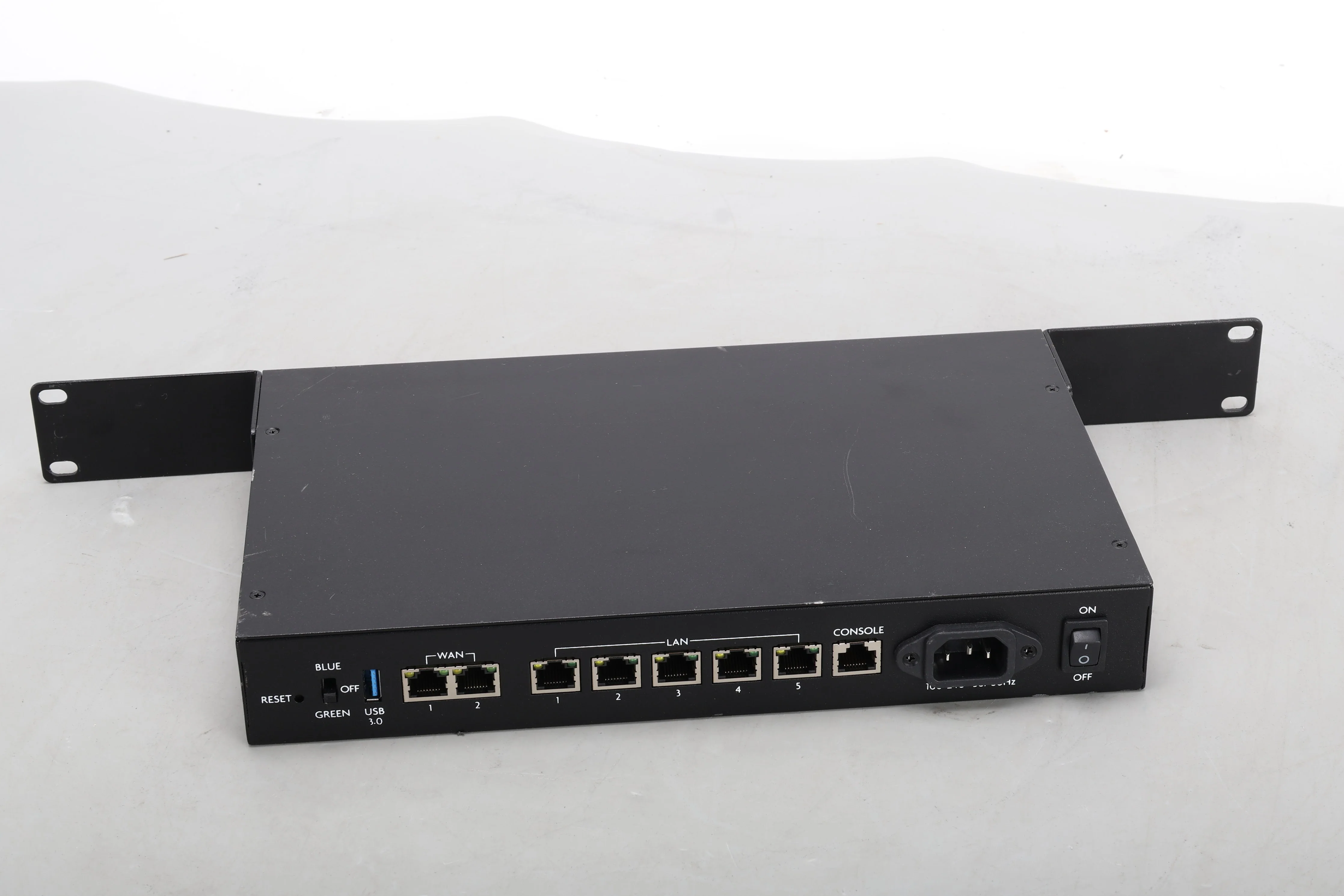 Luxul Epic 5 High Performance Gigabit Router ABR-5000 - Fair Condition - Image 4