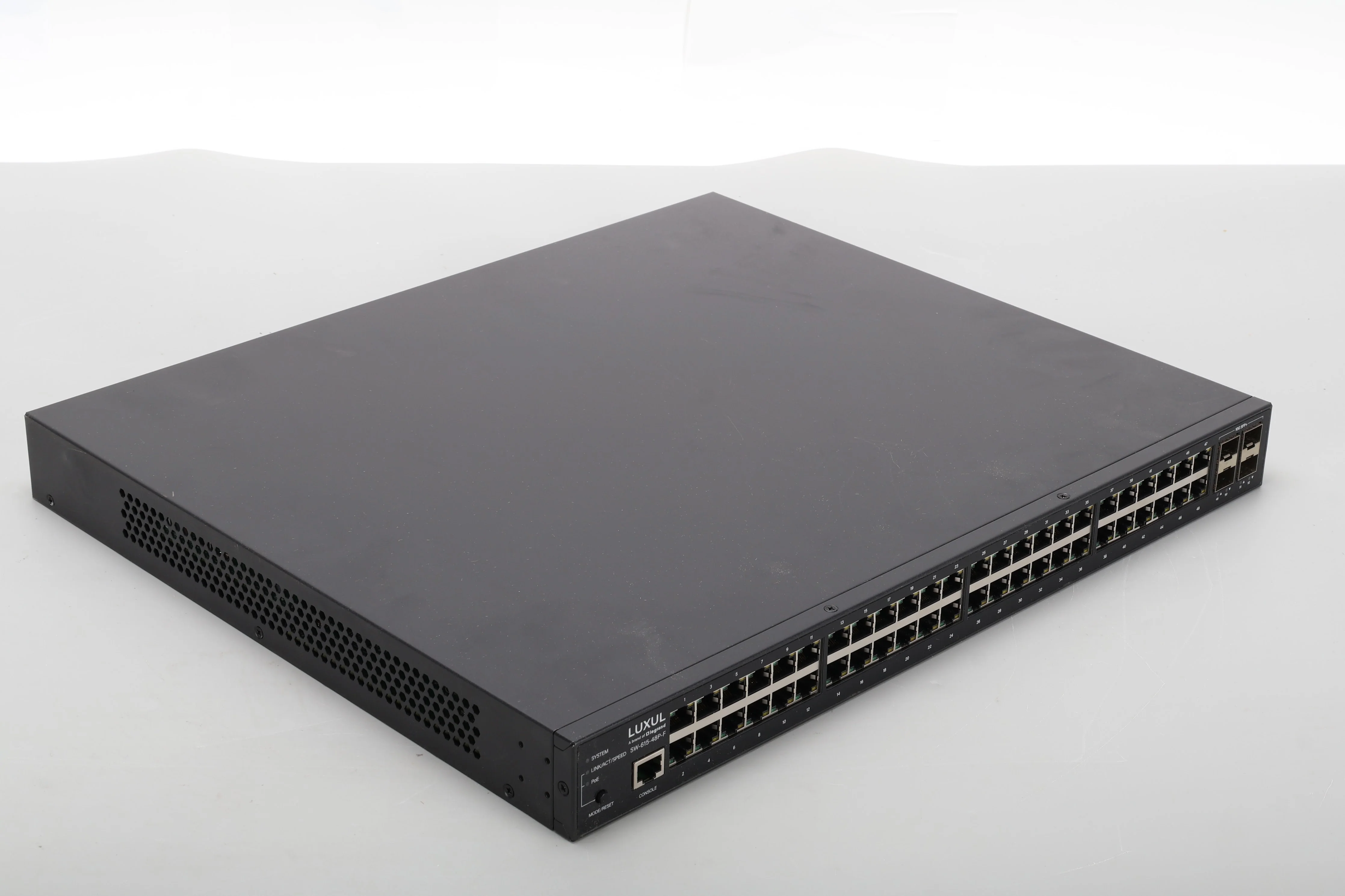 Luxul SW-615-48P-F 48-Port PoE+ Network Switch With Power Cable and Box - Image 3