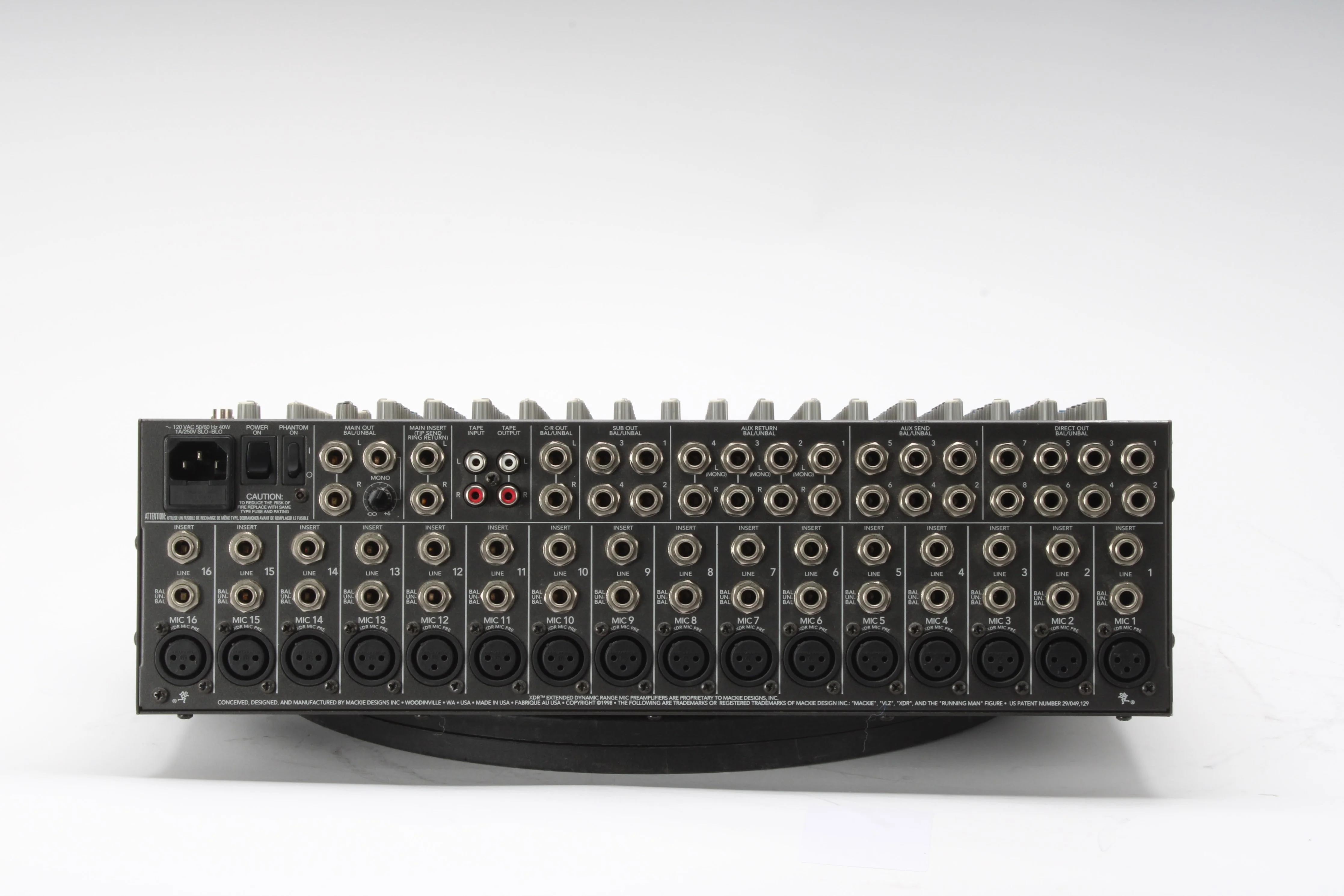Mackie 1604-VLZPRO 16 Channel Mic/Line Mixer With Premium XDR Mic Preamplifiers - Image 3