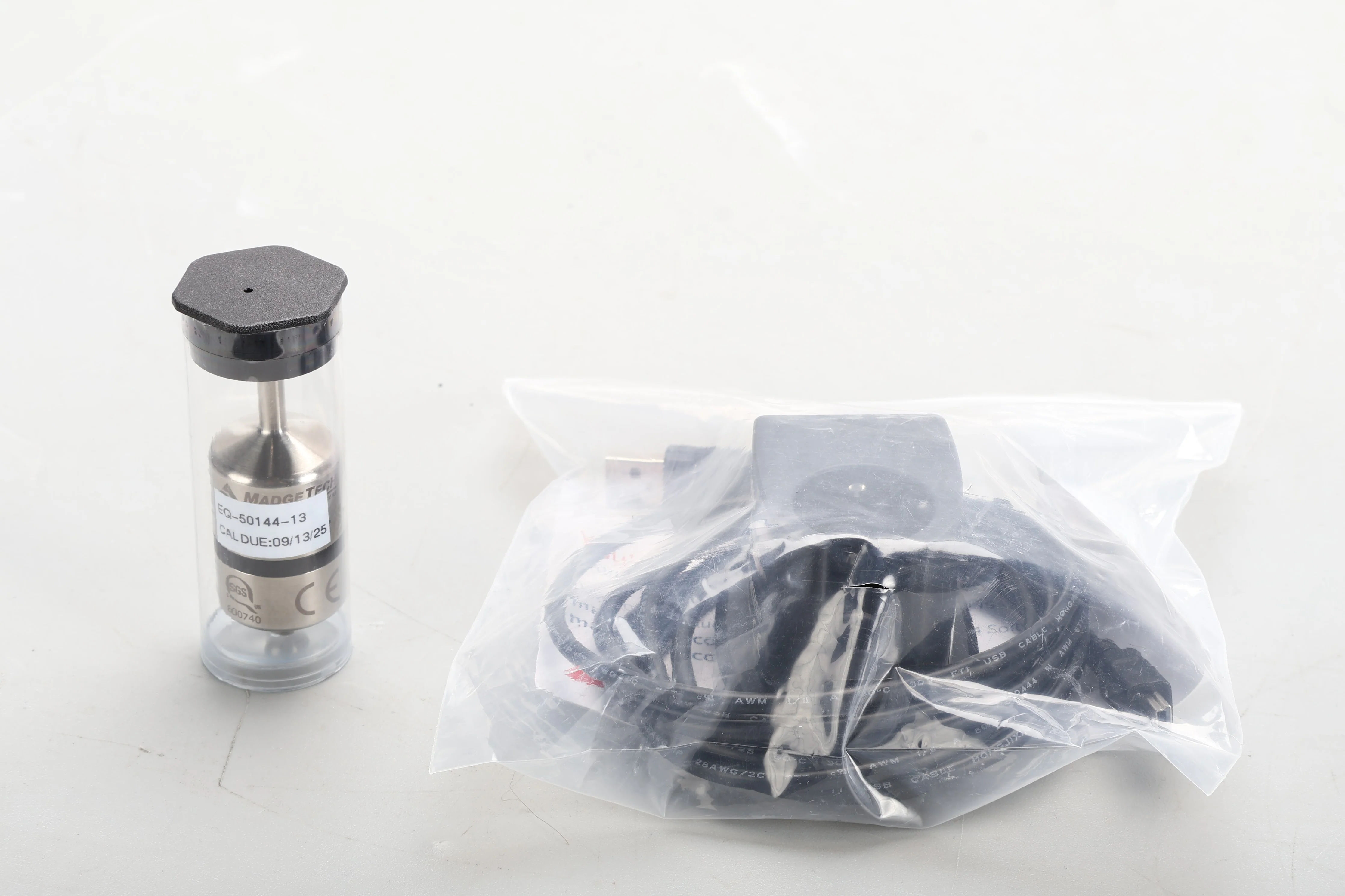 Madgetech IFC400 With 1x Temp1000IS Intrinsically Safe Temperature Data Logger