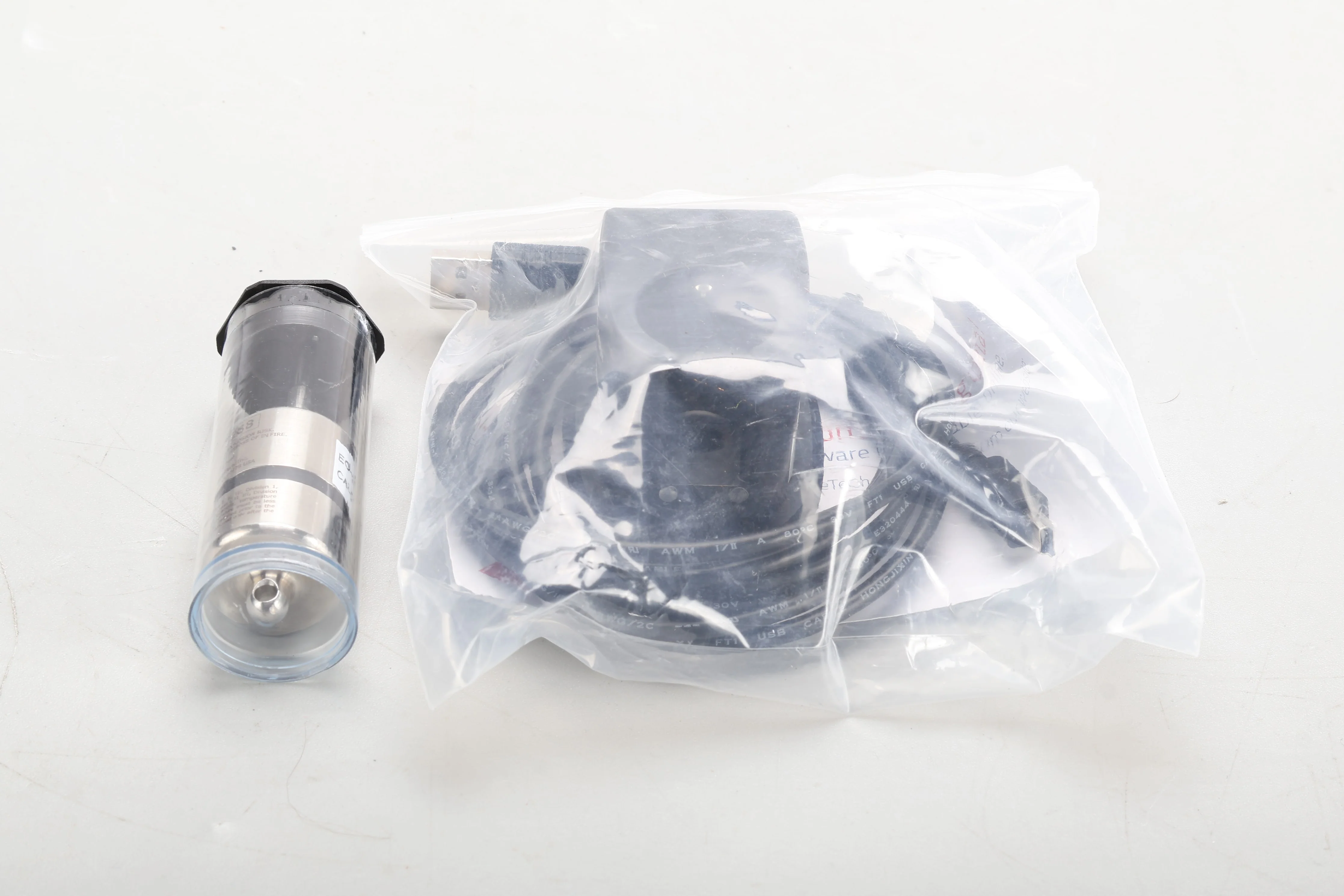 Madgetech IFC400 With 1x Temp1000IS Intrinsically Safe Temperature Data Logger - Image 3