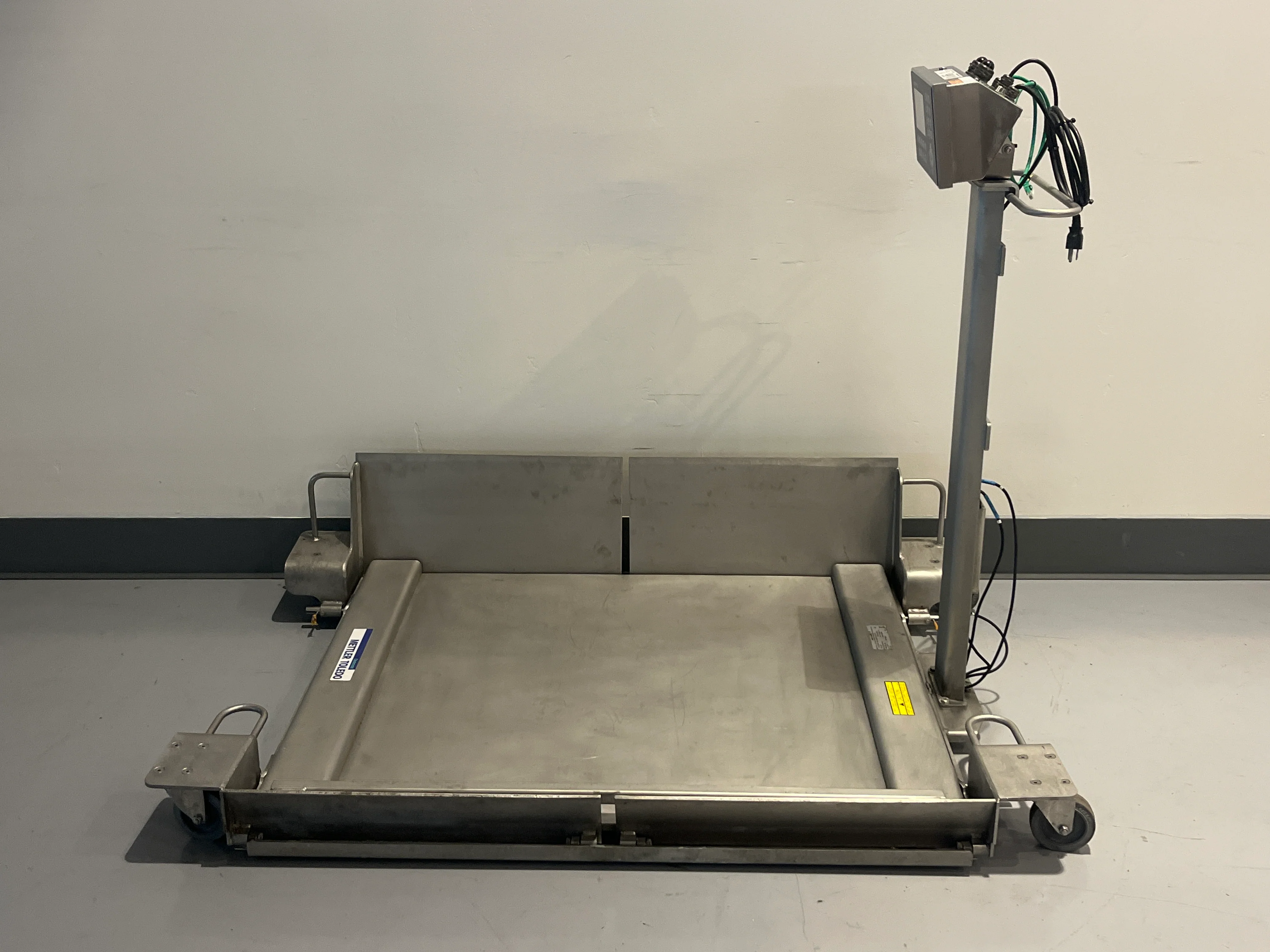 Mettler Toledo Deckmate 2888 Floor Scale 2500 Lb Max W/ IND570 and AJB641S AS IS - Image 8
