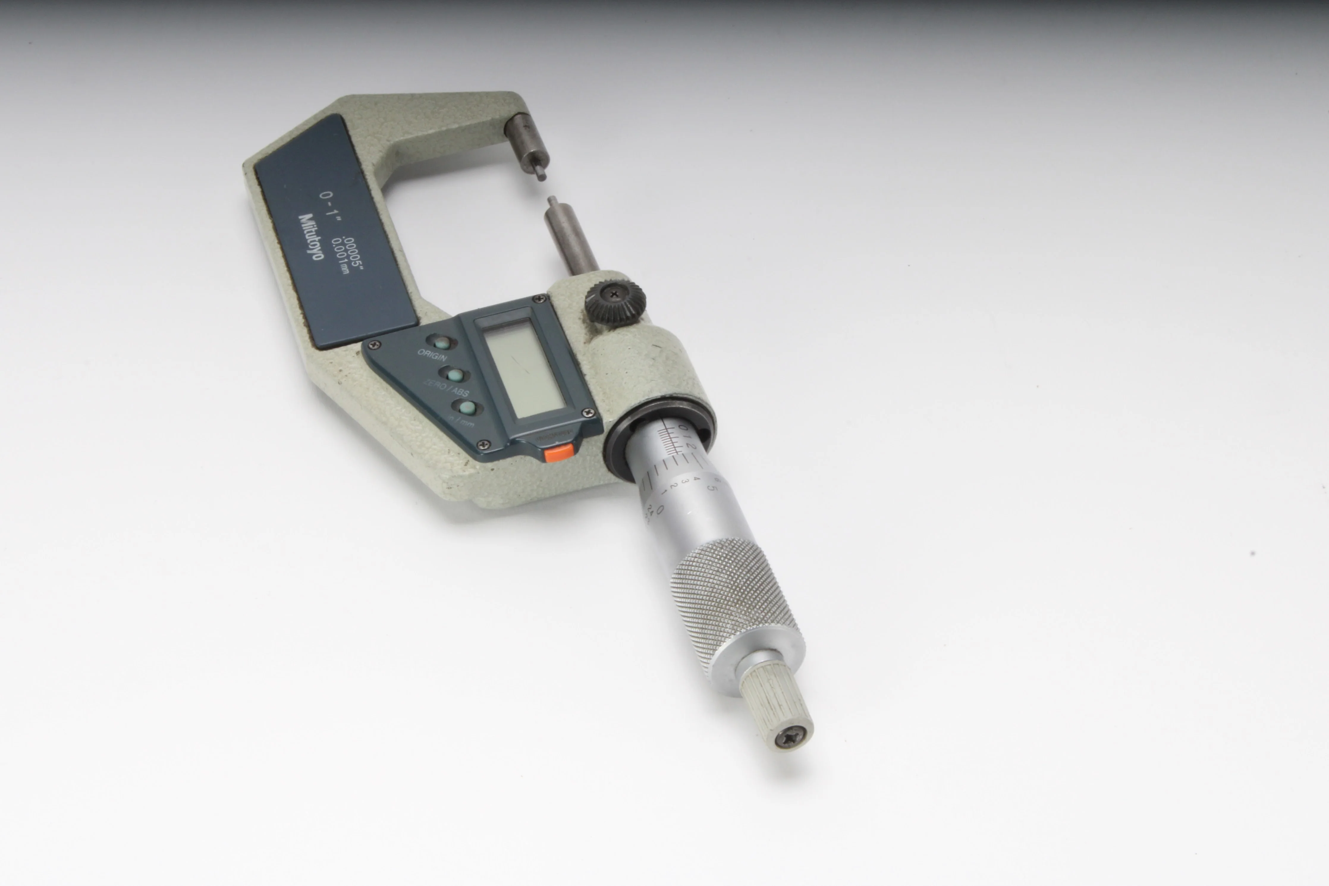 Mitutoyo Digital Spline Micrometer 0-1" With Case - Fair Condition - .00005" - Image 5