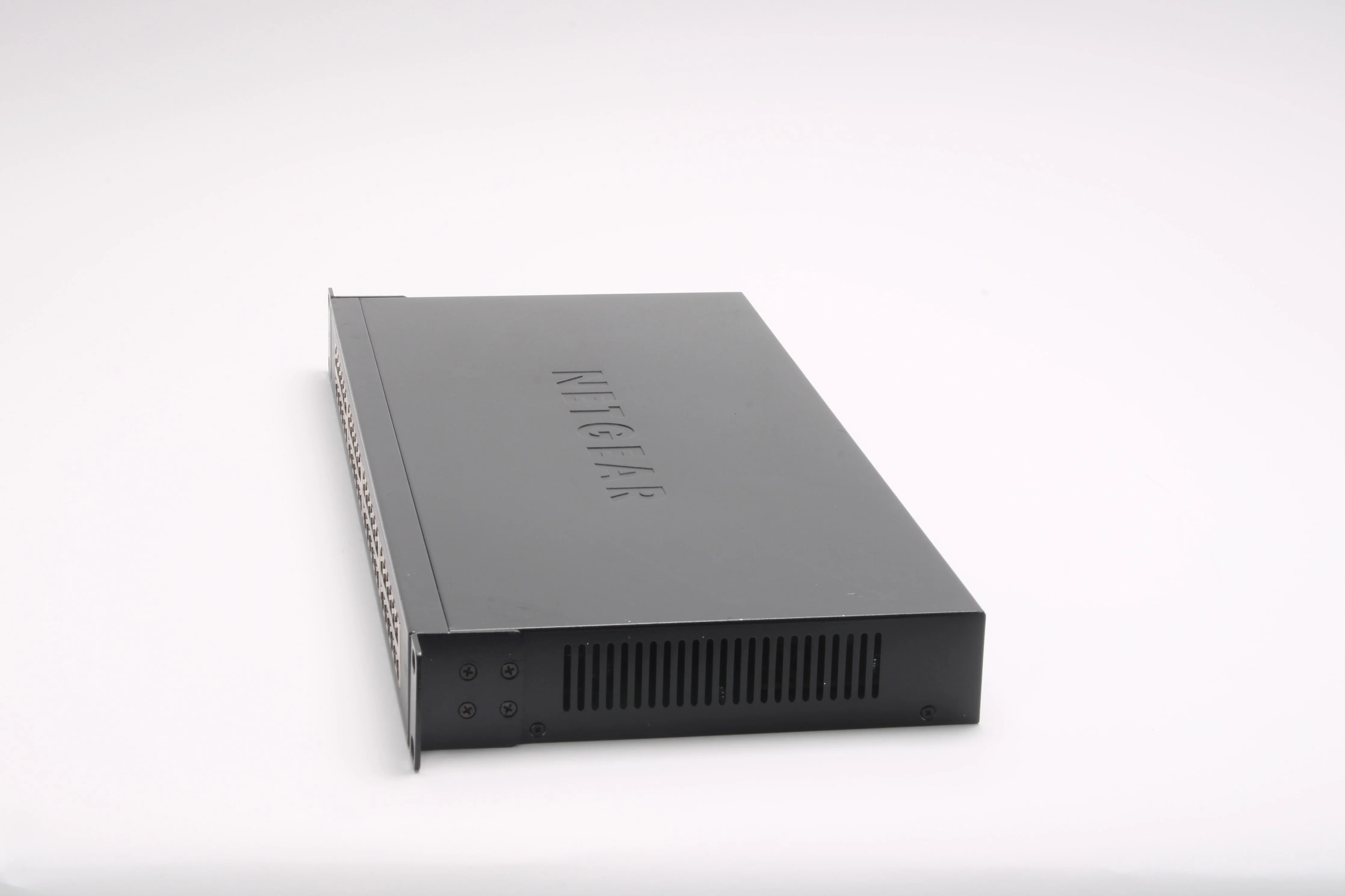 Netgear GS348 Unmanaged 48-Port Gigabit Ethernet Switch - Image 2
