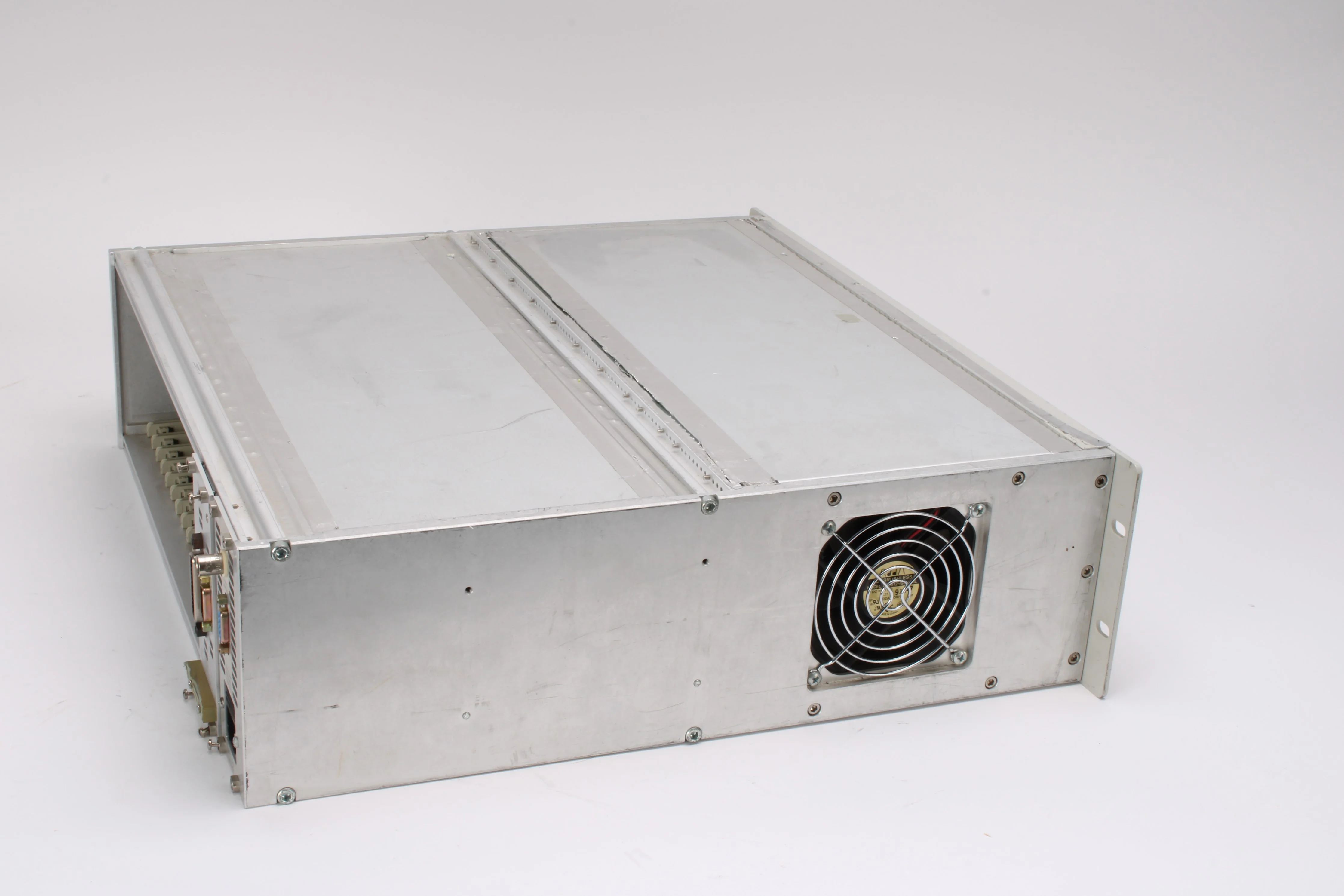 Newport 8016 Modular Controller Mainframe - No Modules - Fair Condition - Image 5