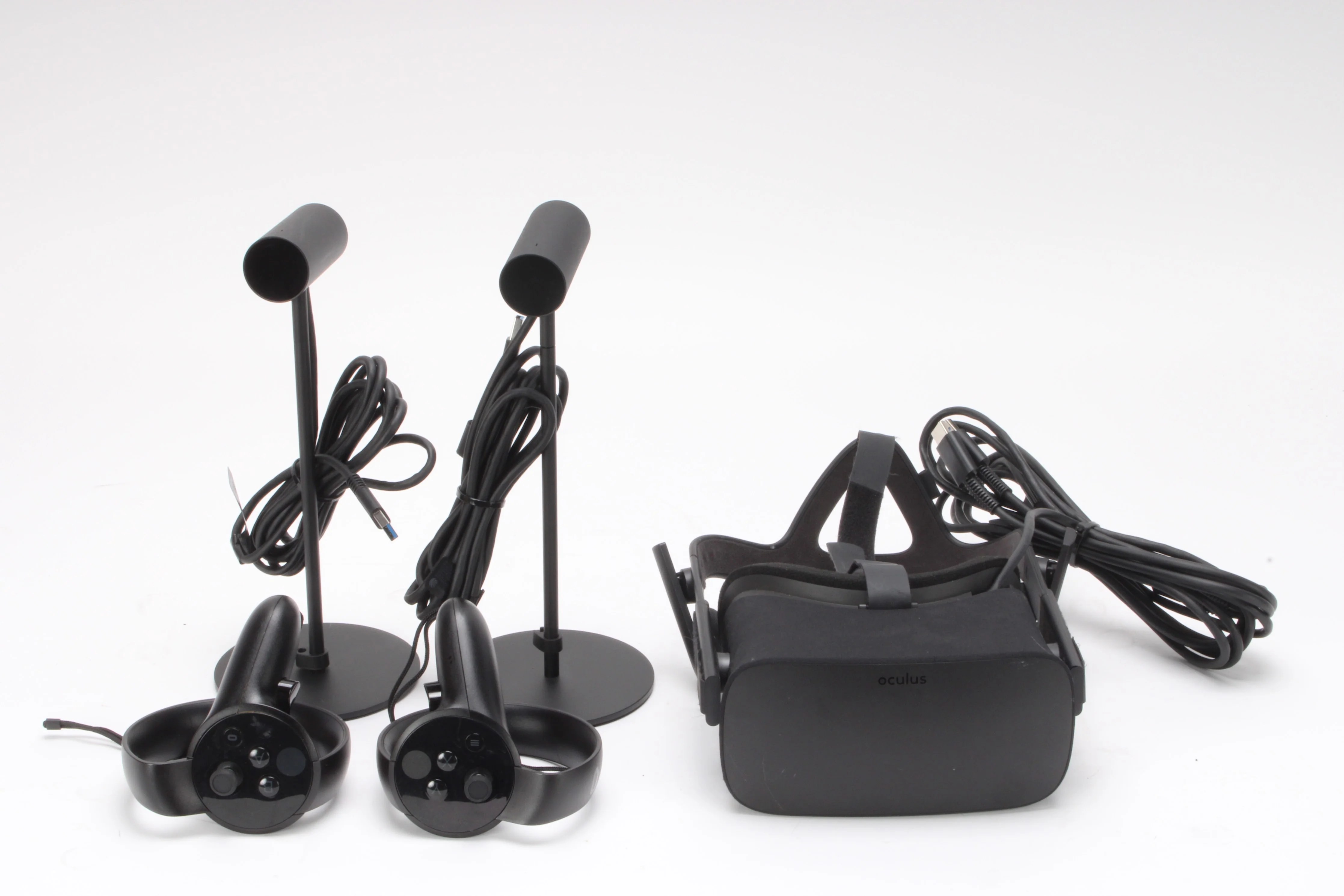 Oculus Rift Virtual Reality Headset 340-00052-05 With 2x 3P-A Sensor - AS IS