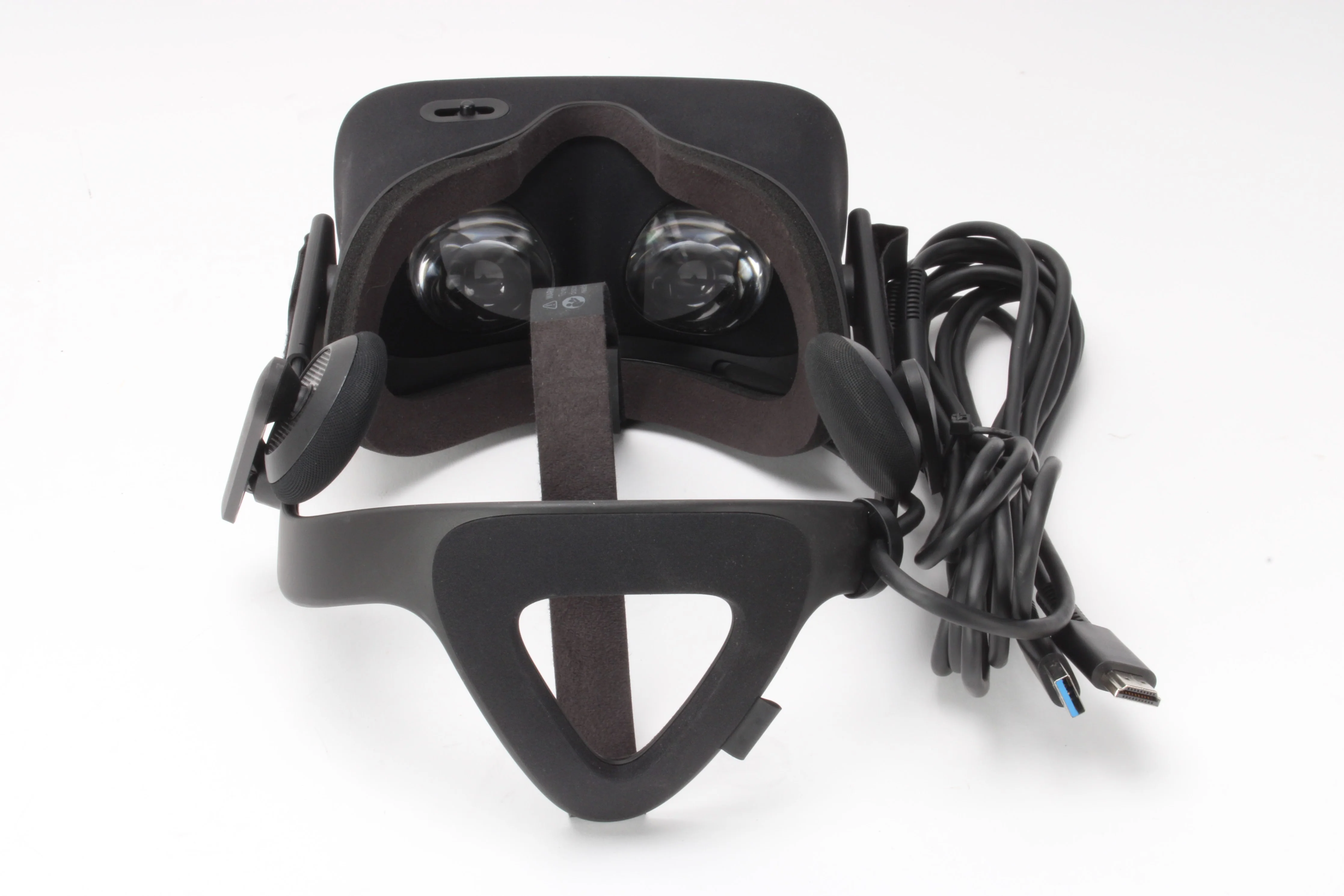 Oculus Rift Virtual Reality Headset 340-00052-05 With Sensor and Accessories - Image 8