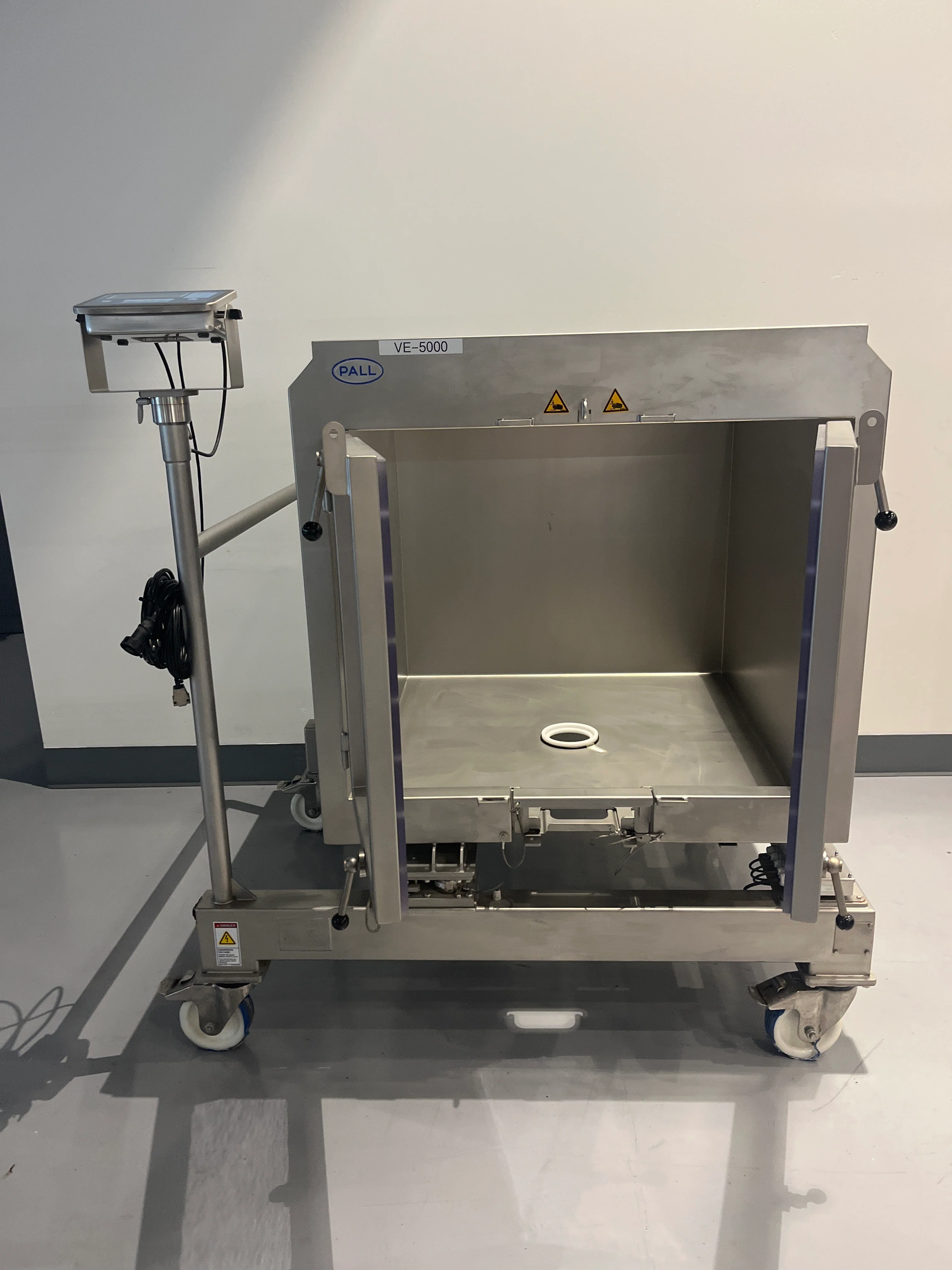 Pall Life Sciences LEV650JC420SLC Magnetic Mixer Vessel (Vessel Only) - Image 2
