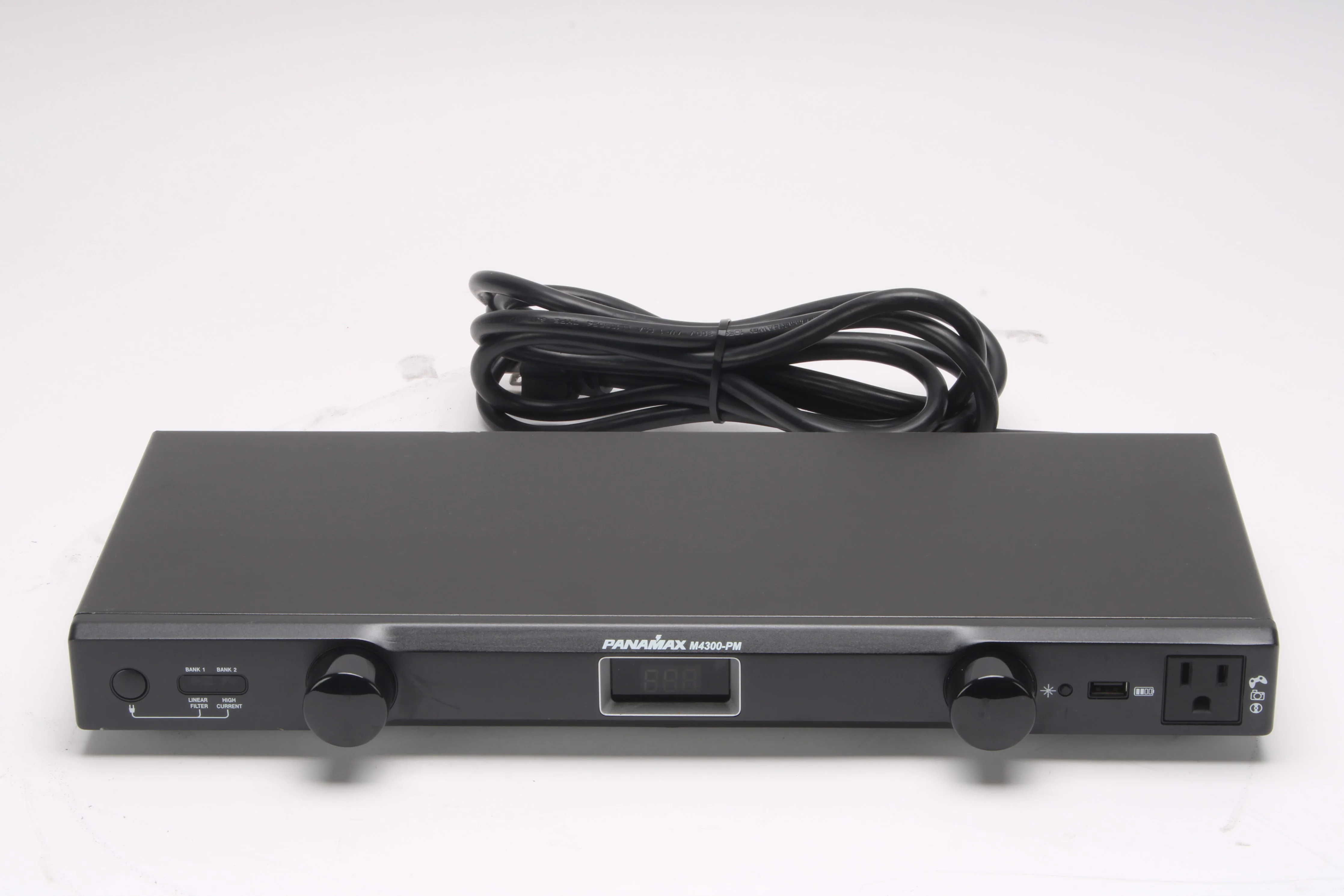 Panamax M4300-PM Power Line Conditioner and Surge Protector