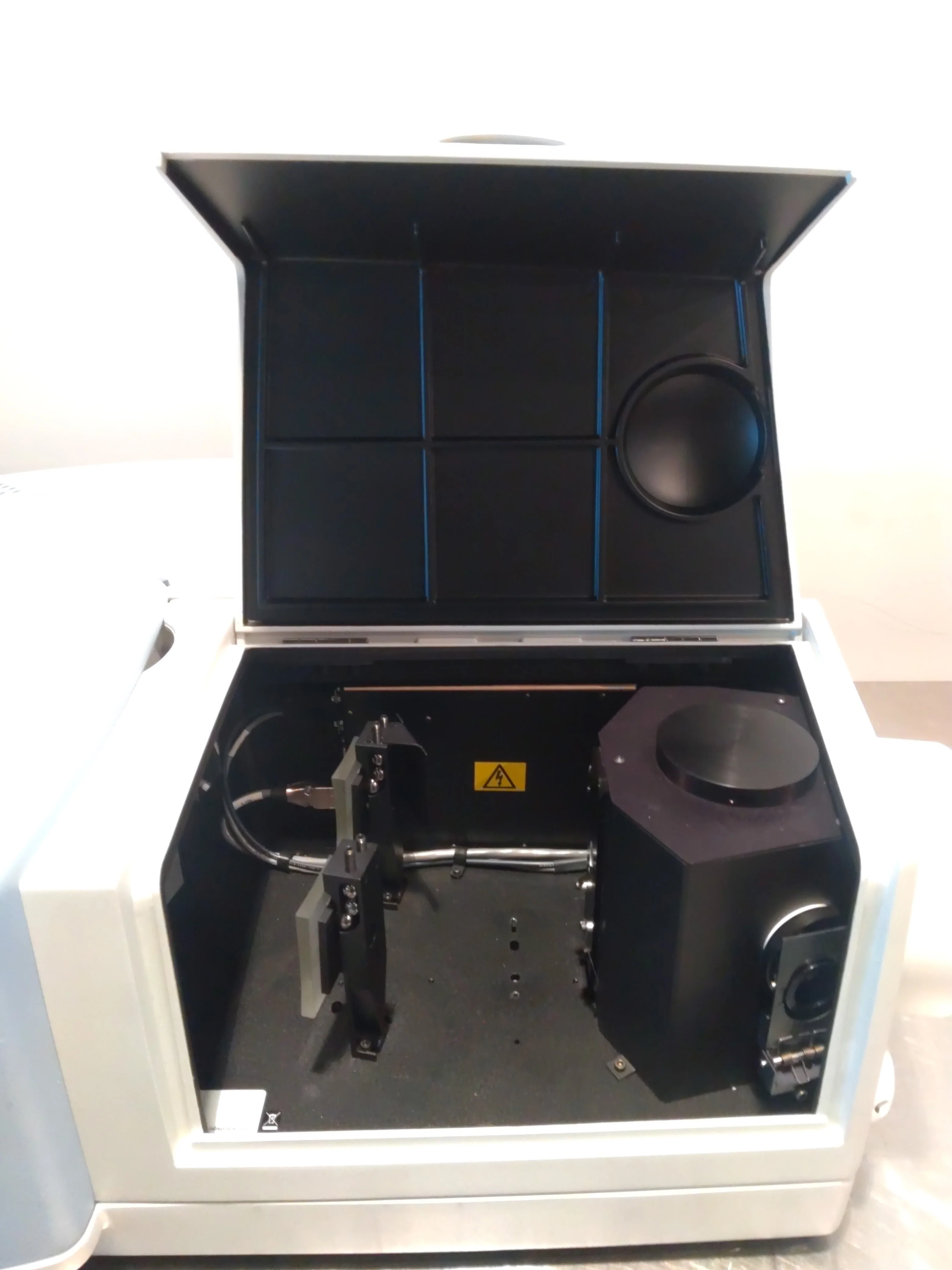 Perkin Elmer 950 UV-VIS-NIR Spectrophotometer w/ STD Detector and PC - UV WinLab - Image 4