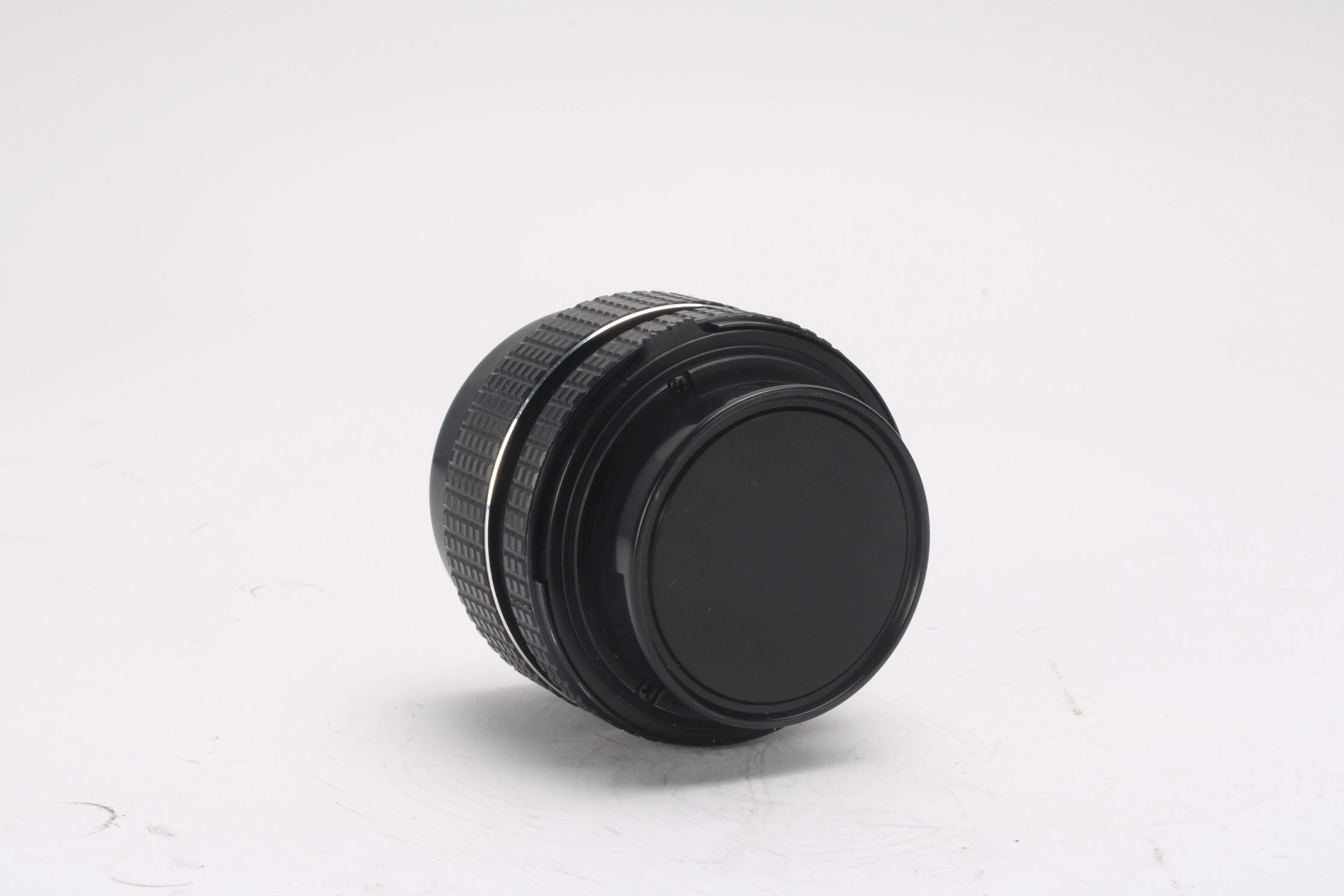 Petri CC Auto 1:1.8 55mm Camera Lens With Lens Caps - Image 3