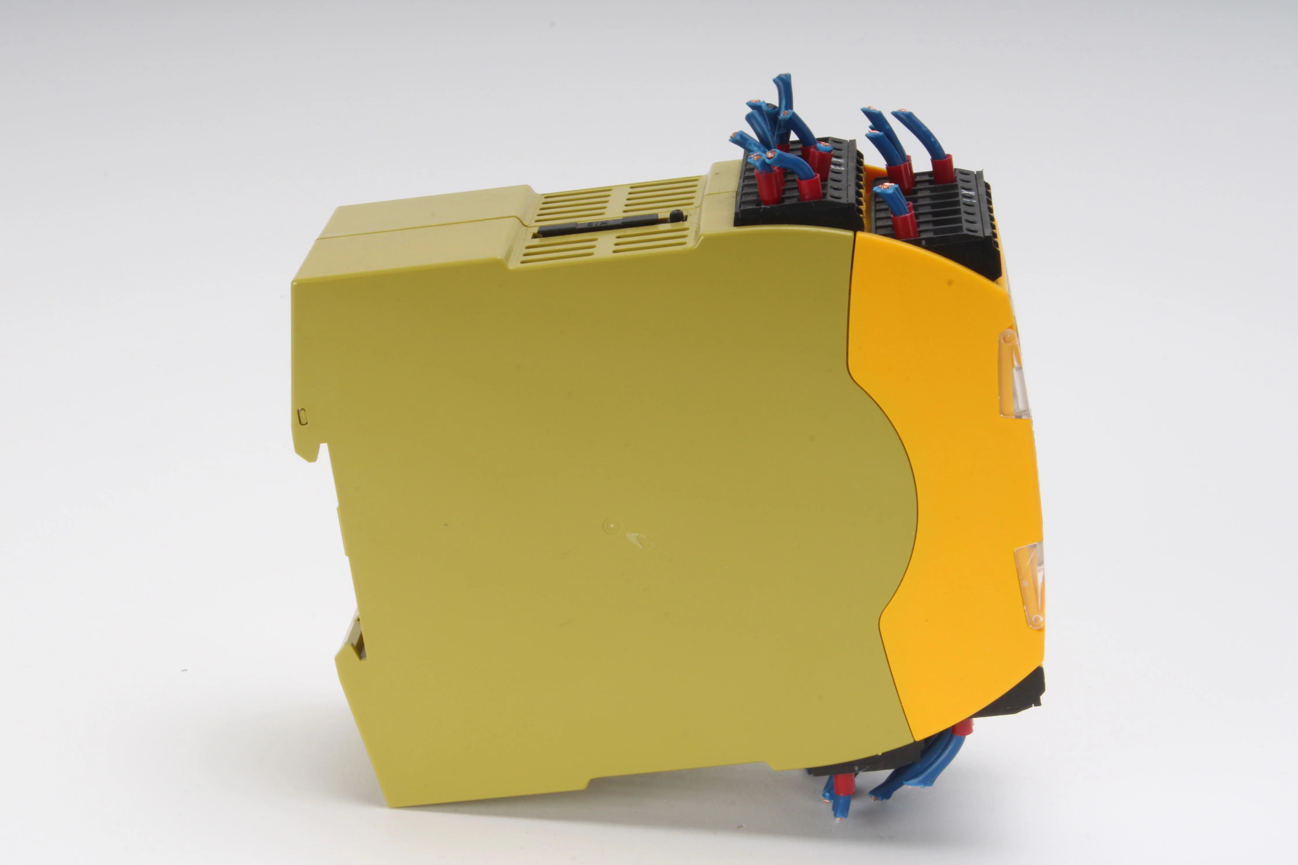 Pilz PNOZ MM0P 24VDC Mini Safety Controller 772000 - Image 2