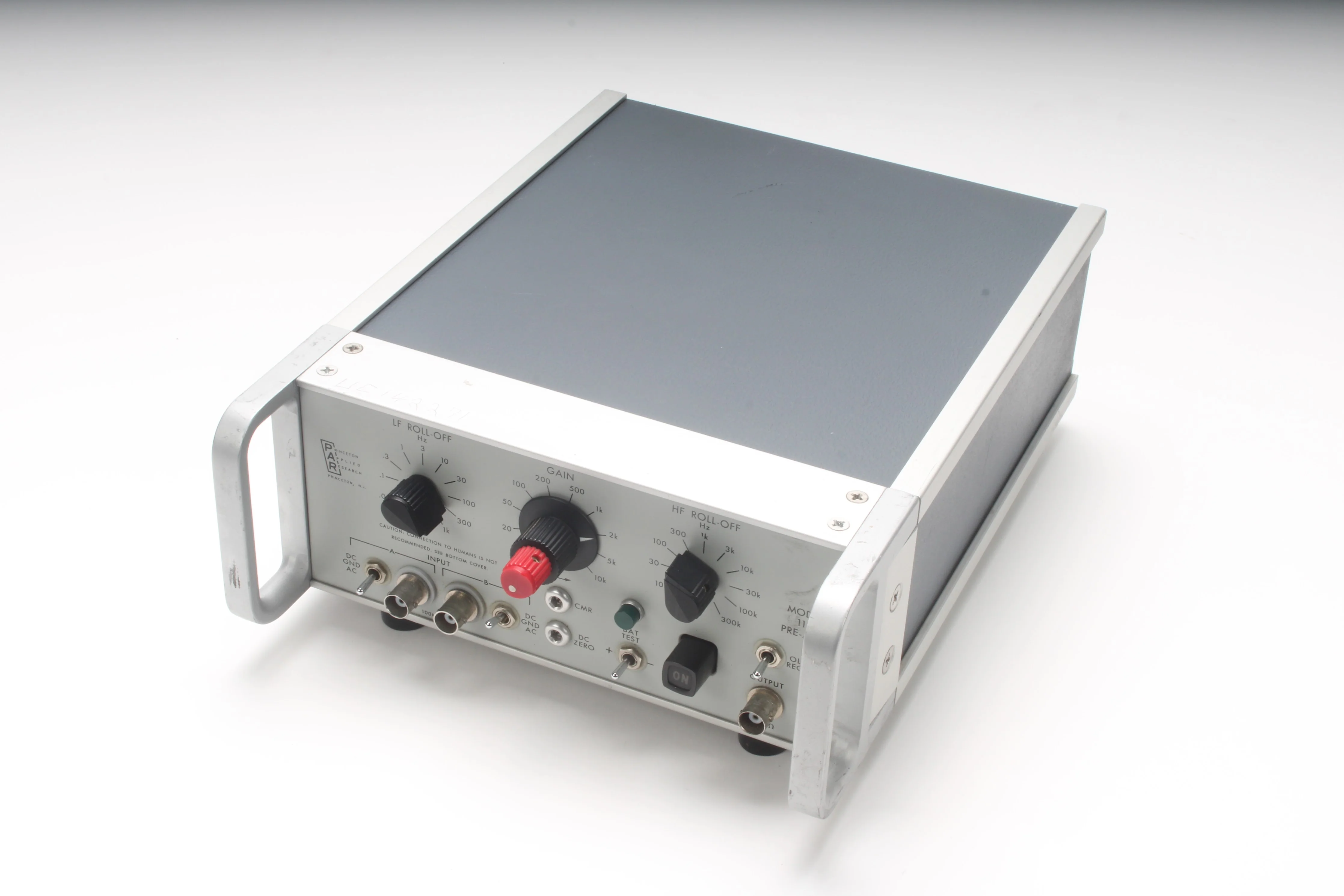 Princeton Applied Research 113 Low Noise Preamplifier Pre-Amp - AS IS