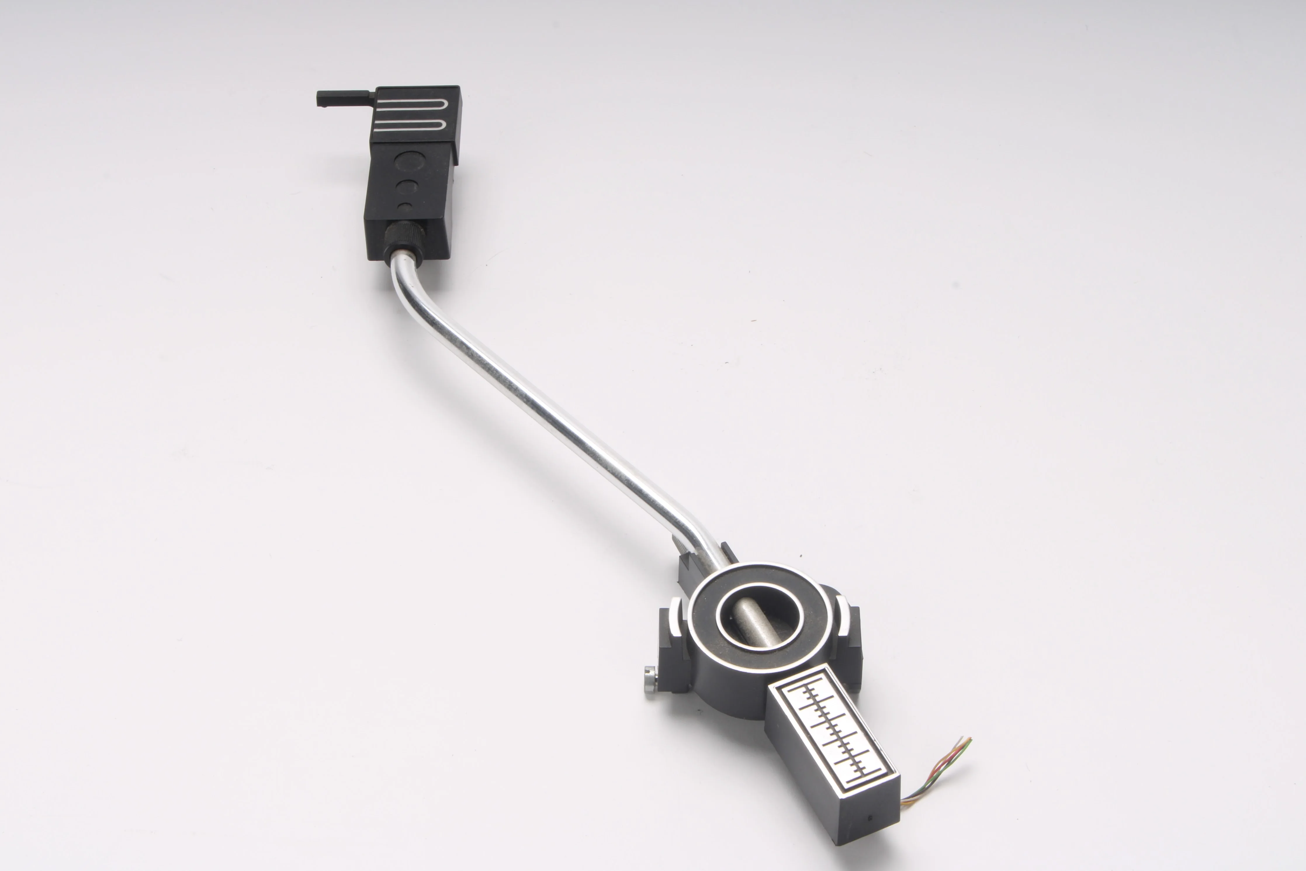 Realistic LAB-56 Turntable Tonearm With Headshell - No Cartridge - Image 2
