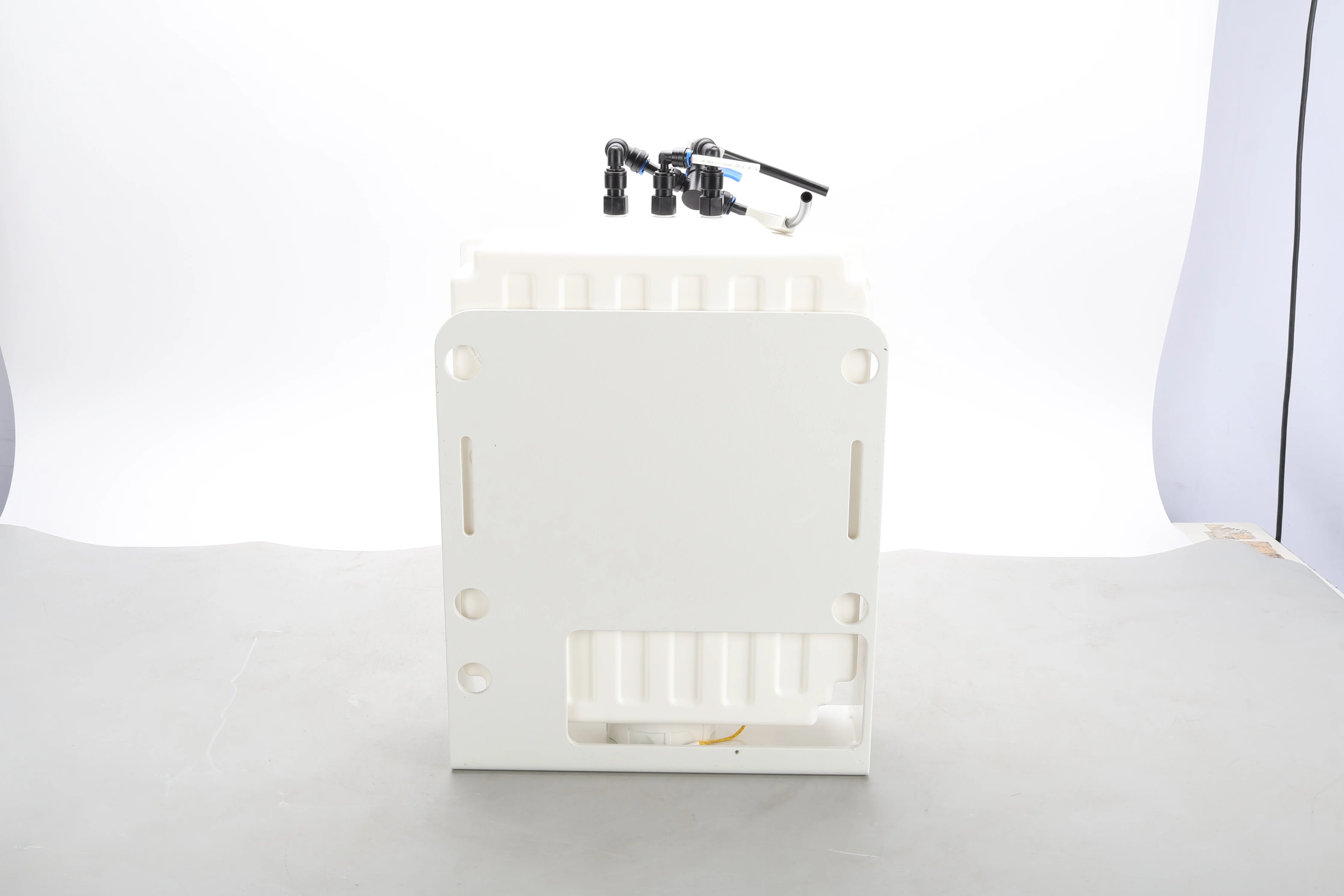 Rephile RN0U020T1 NuZar Ultrapure Water System U24 24VDC + RATK030L0 30L PE Tank - Image 11
