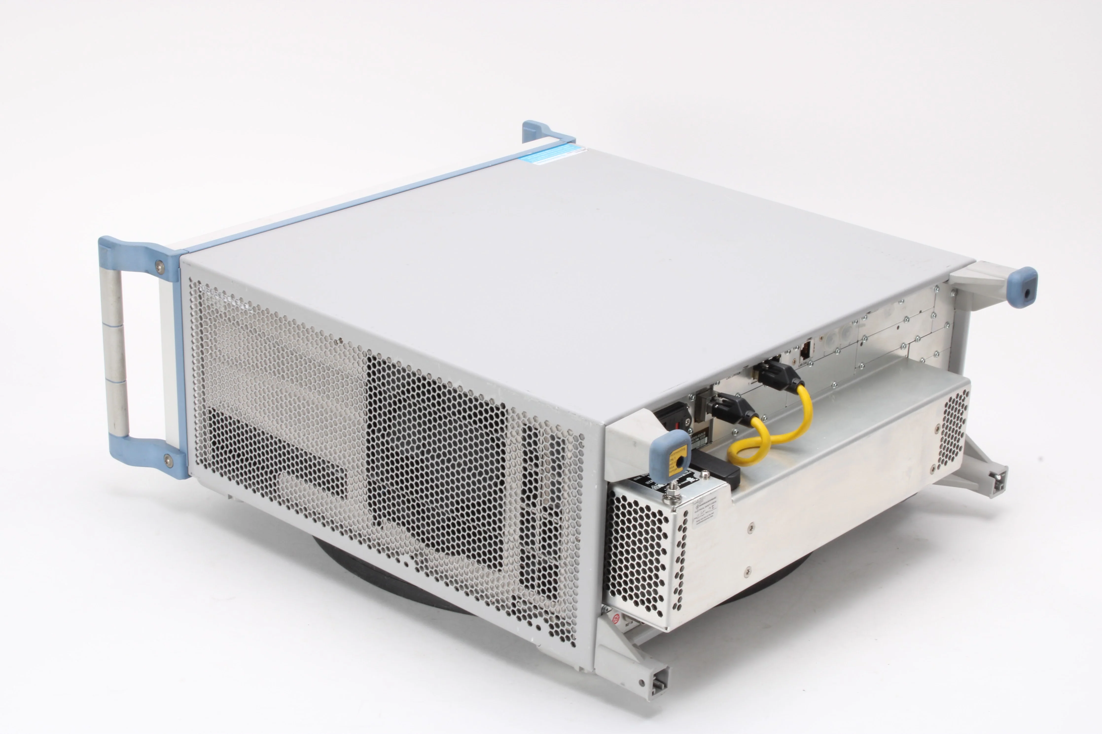 Rohde & Schwarz CMW500 Wideband Radio Communication Tester - Loaded with Options - Image 10