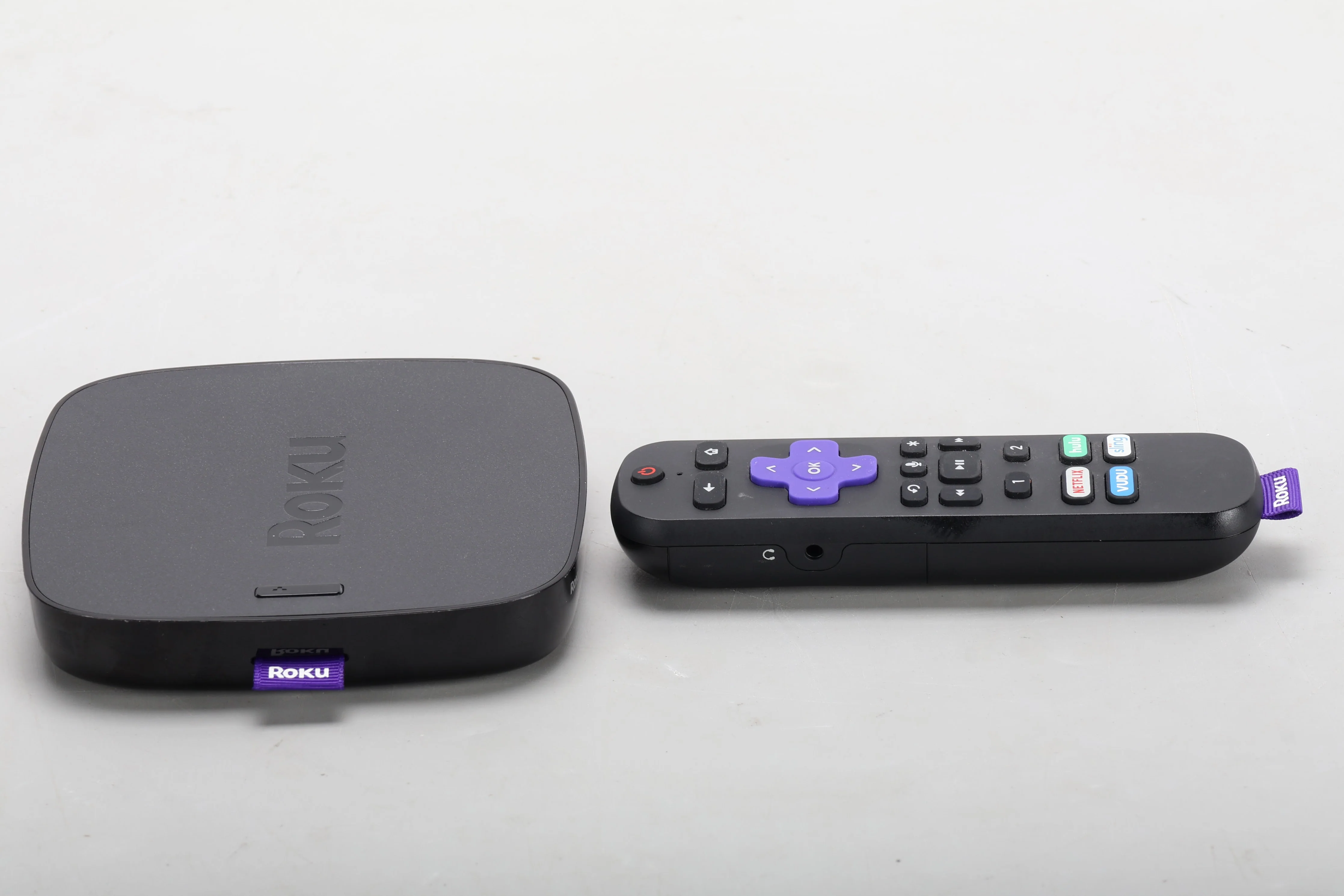 Roku 4670X Ultra Media Player Streaming Box With Remote - No Power Supply - Image 2