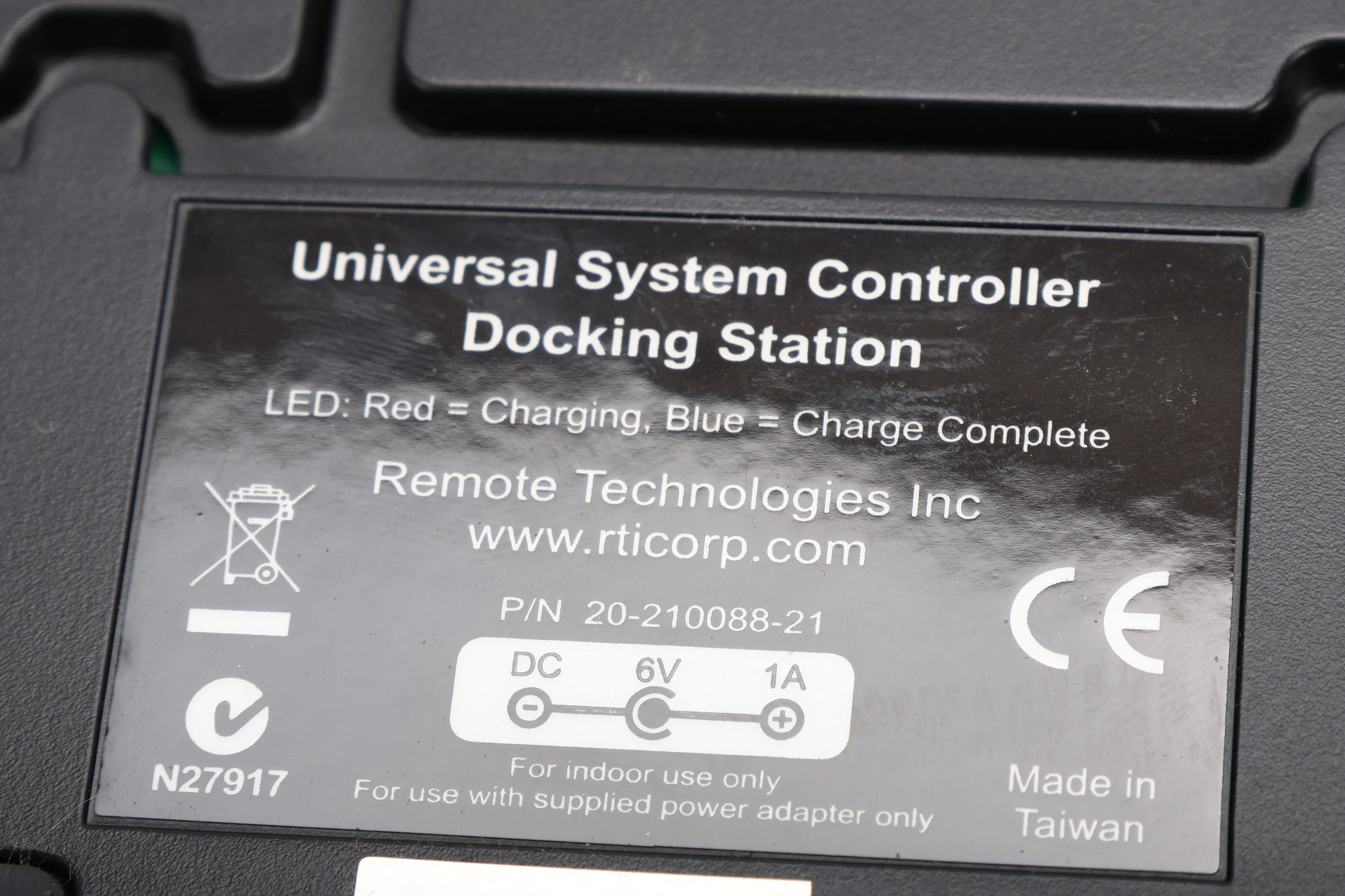RTI T2-Cs+ Programmable Touchscreen Remote Control With Base - Fair Condition - Image 6