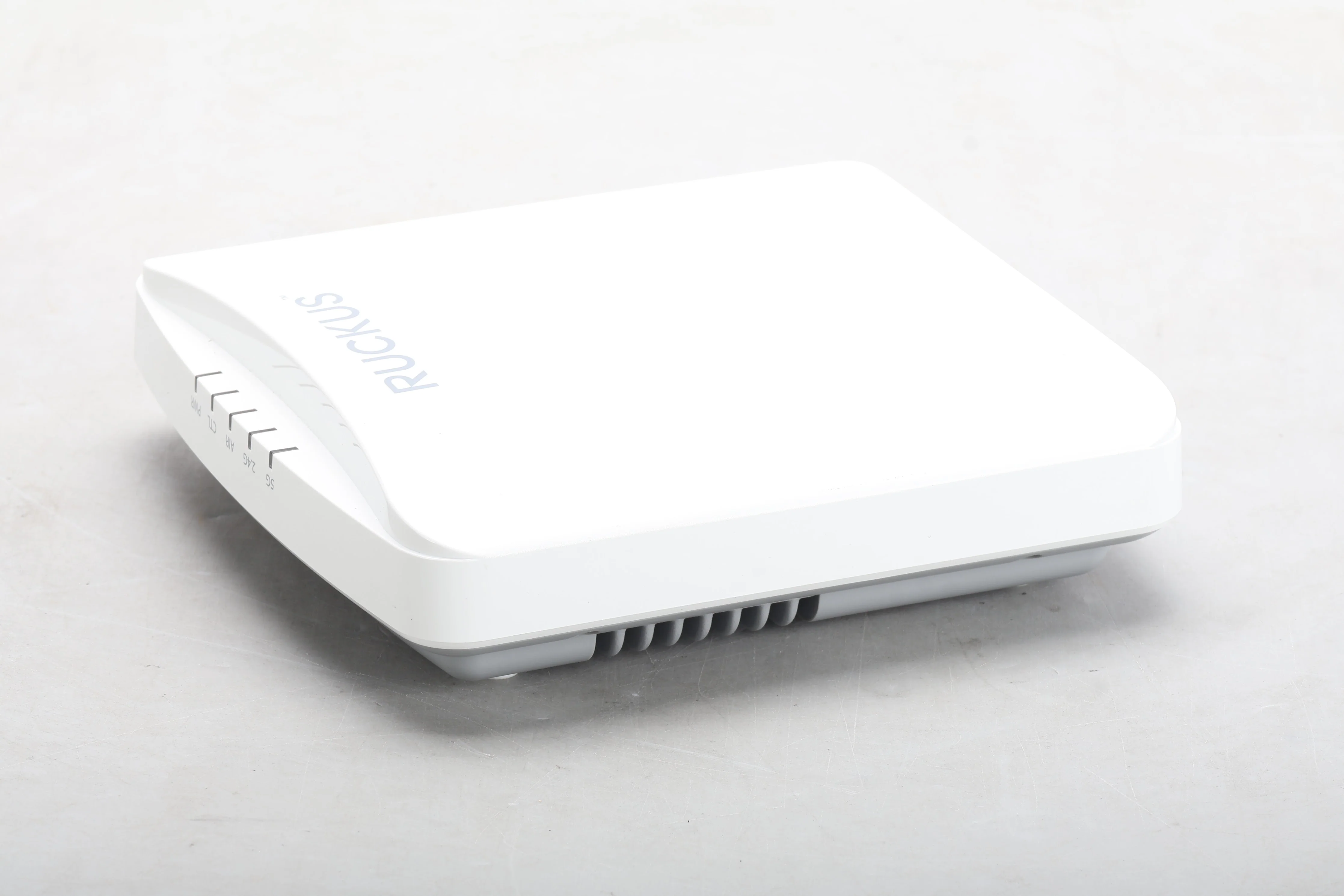 Ruckus R550 Indoor Wi-Fi 6 (802.11ax) Dual-Band Access Point 9U1-R550-US00 - Image 4