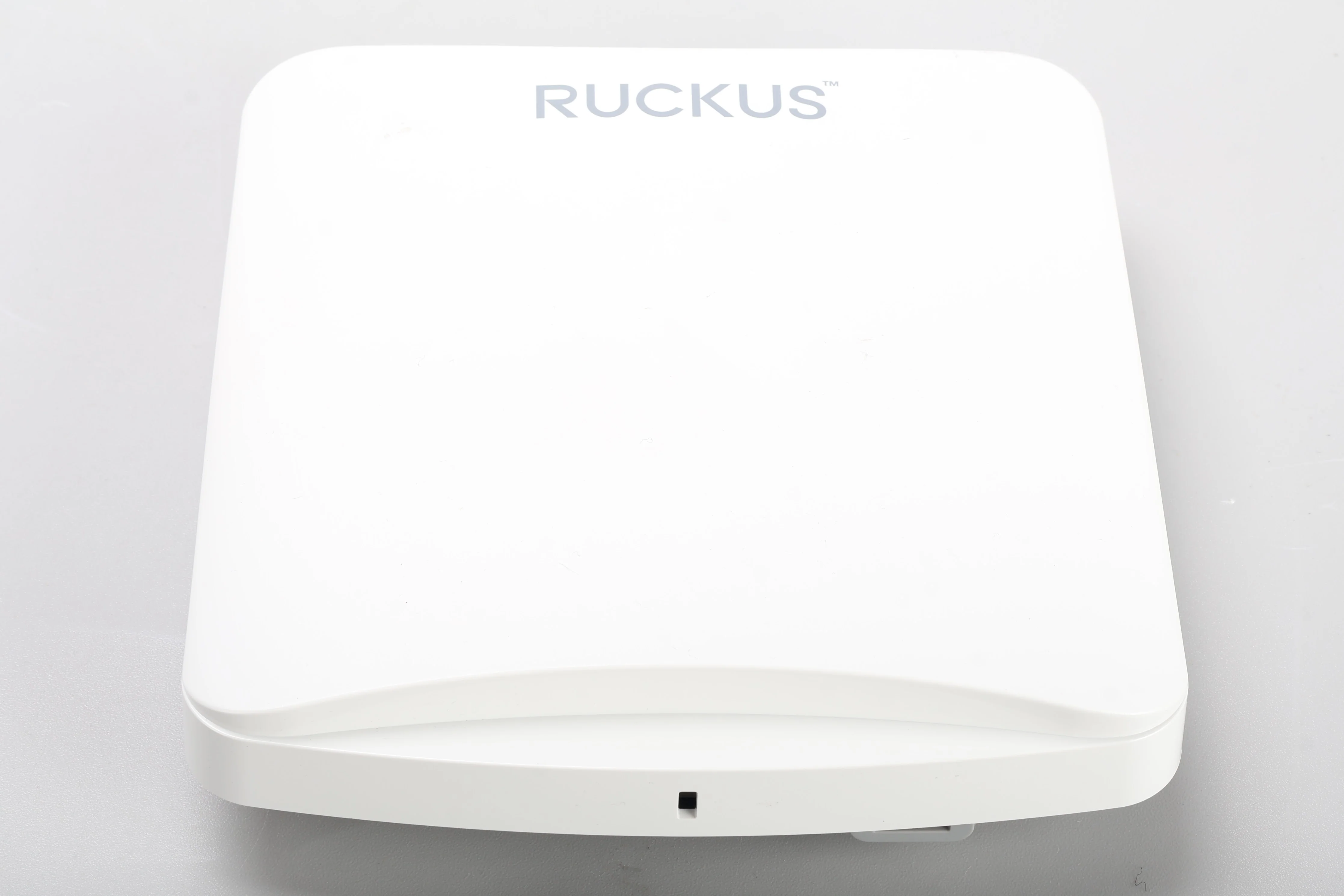 Ruckus R550 Indoor Wi-Fi 6 (802.11ax) Dual-Band Access Point 9U1-R550-US00
