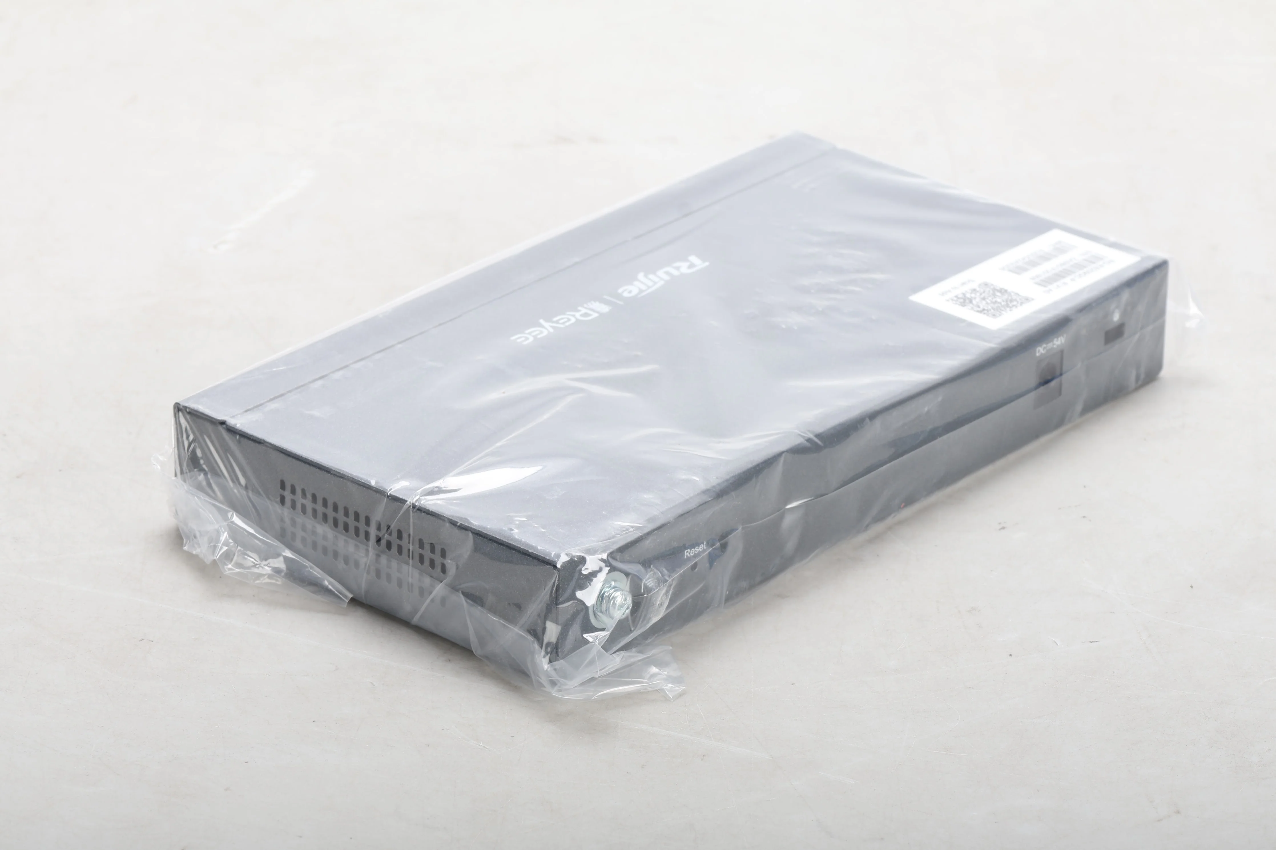 Ruijie Reyee RG-ES209GC-P 9-Port Gigabit Cloud Managed PoE+ Switch -New Open Box - Image 2