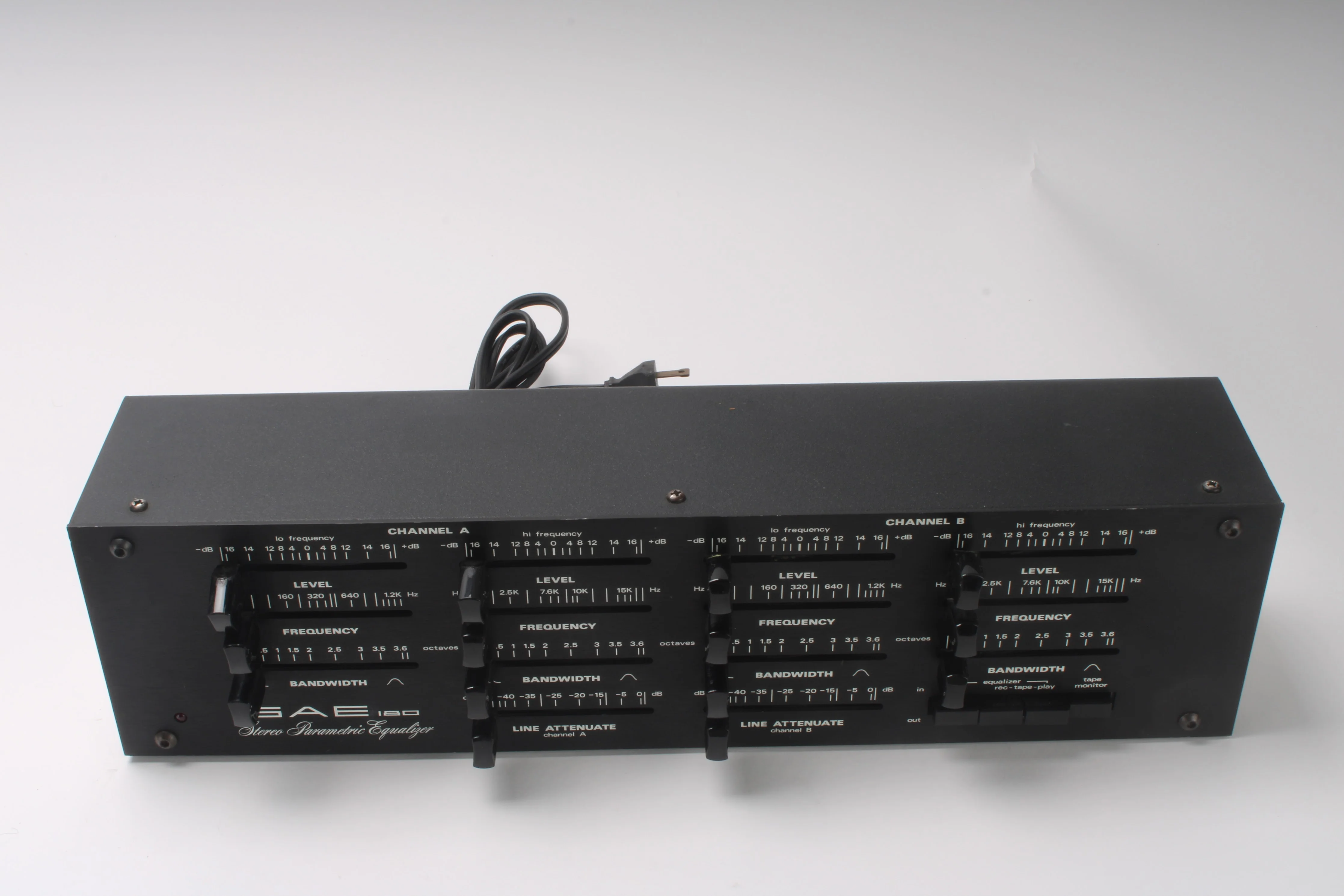 SAE 180 Stereo Parametric Equalizer