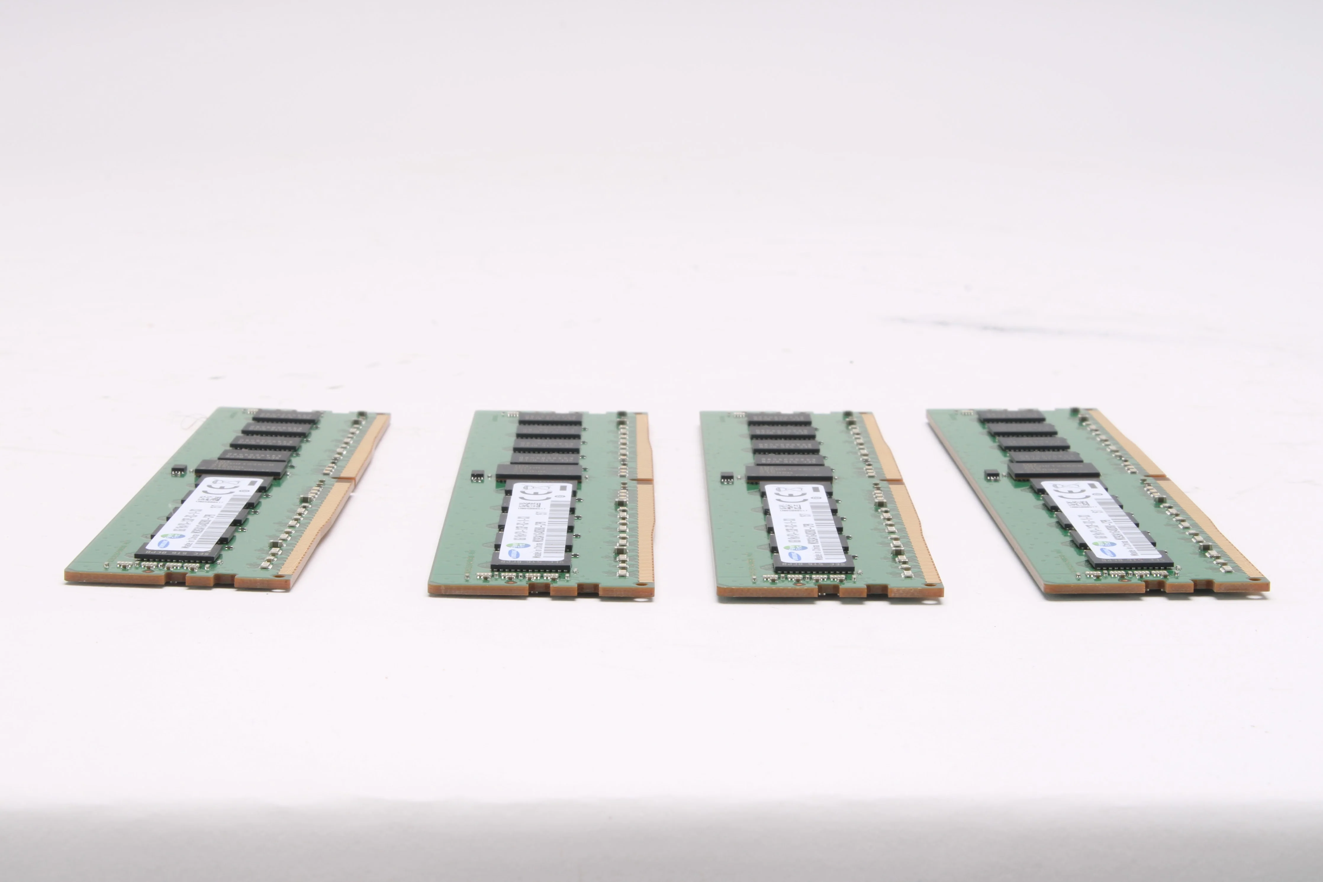 Samsung M393A1G40DB0-CPB 8GB 1RX4 PC4-2133P Server Memory Ram Lot of 4 - Image 3