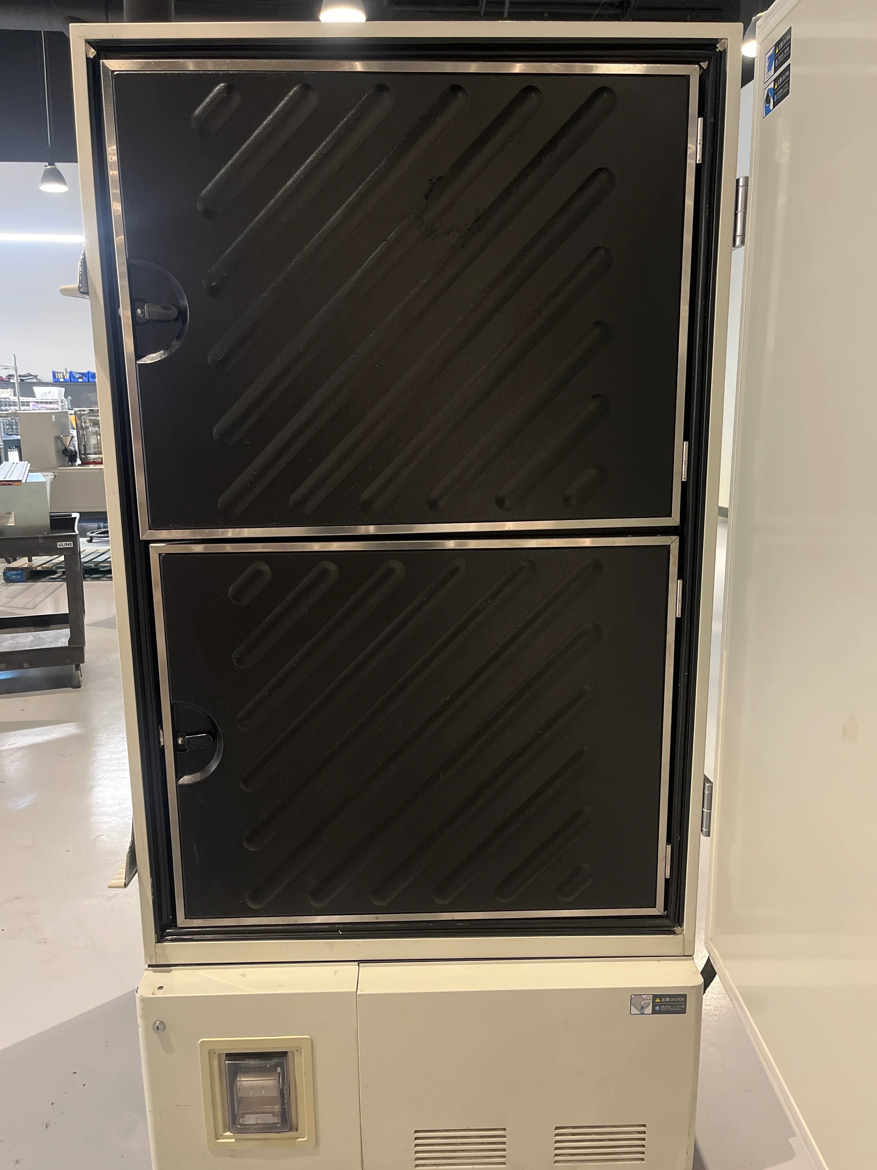 Sanyo MDF-U70VC -86C Ultra-Low Temperature Freezer - AS IS - Image 7