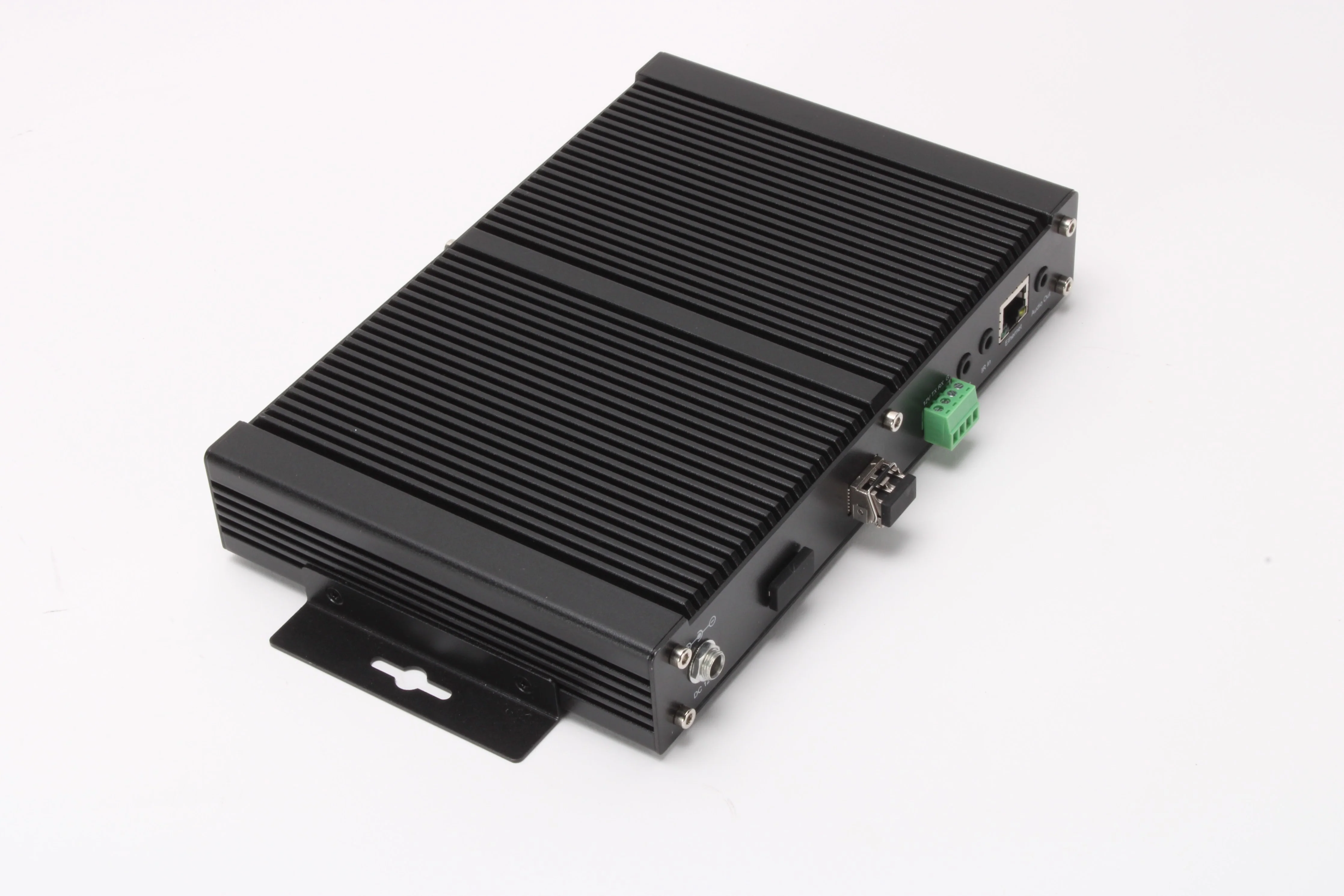 Savant PAV-VOMVP1F-00 Single Port 4K UHD Video Output IP Receiver W/Power Supply - Image 4