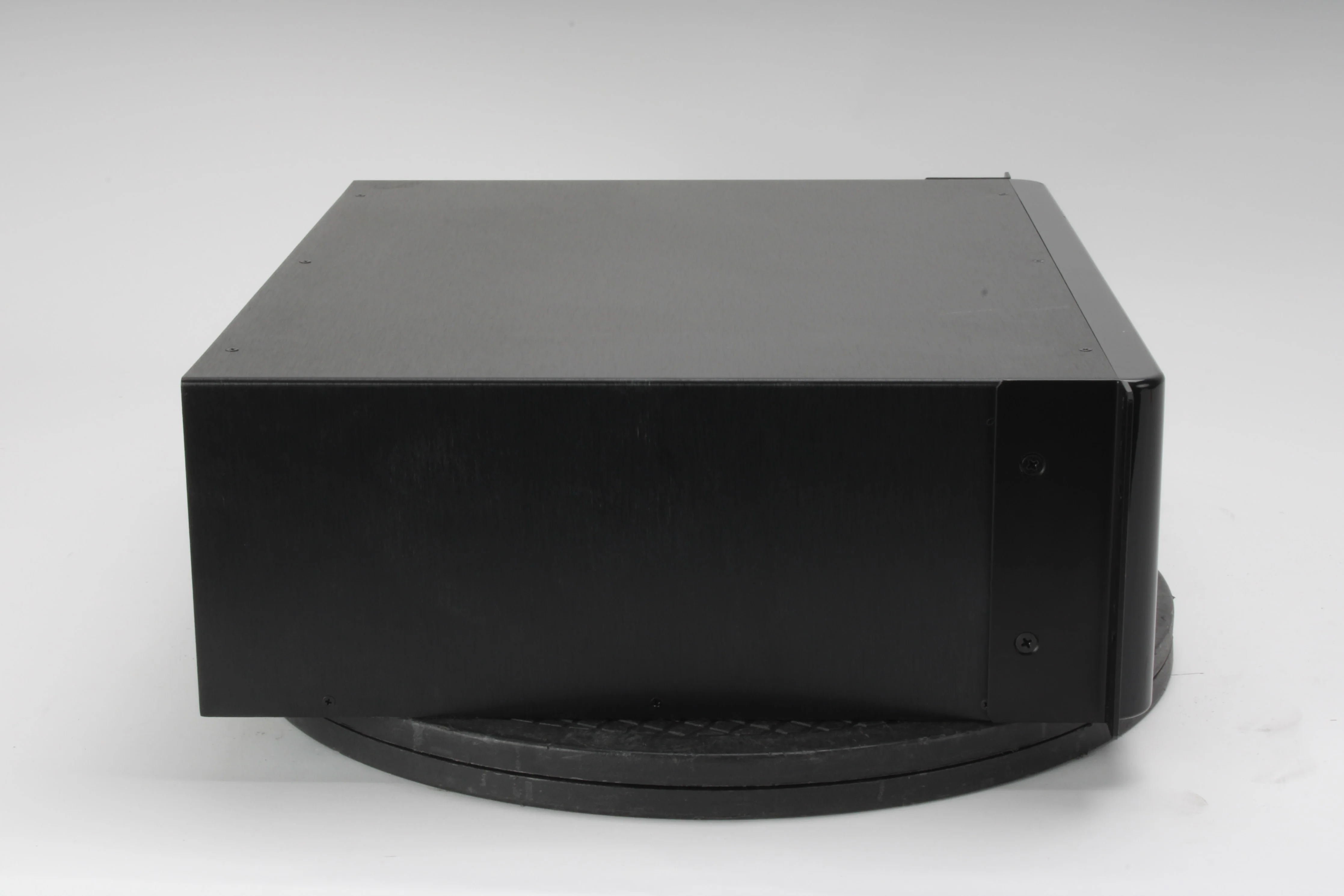 Savant Pro AV PAV-VIM8S-00 REV 11 8 Input 4K UHD IP Video Transmitter - Image 2