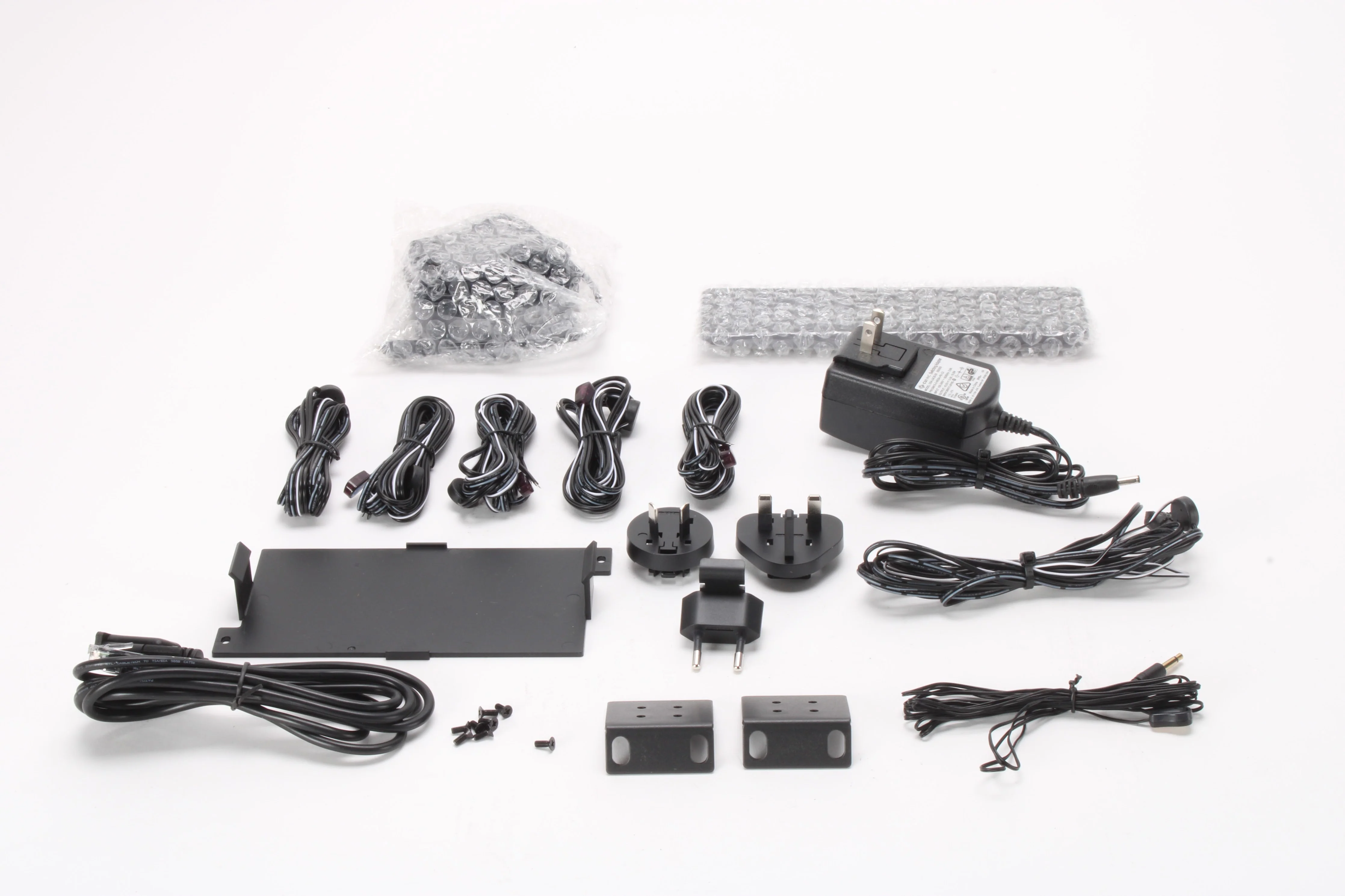Savant SHR-2000-00 Rack Mountable Smart Host With Power Supply and Accessories - Image 2