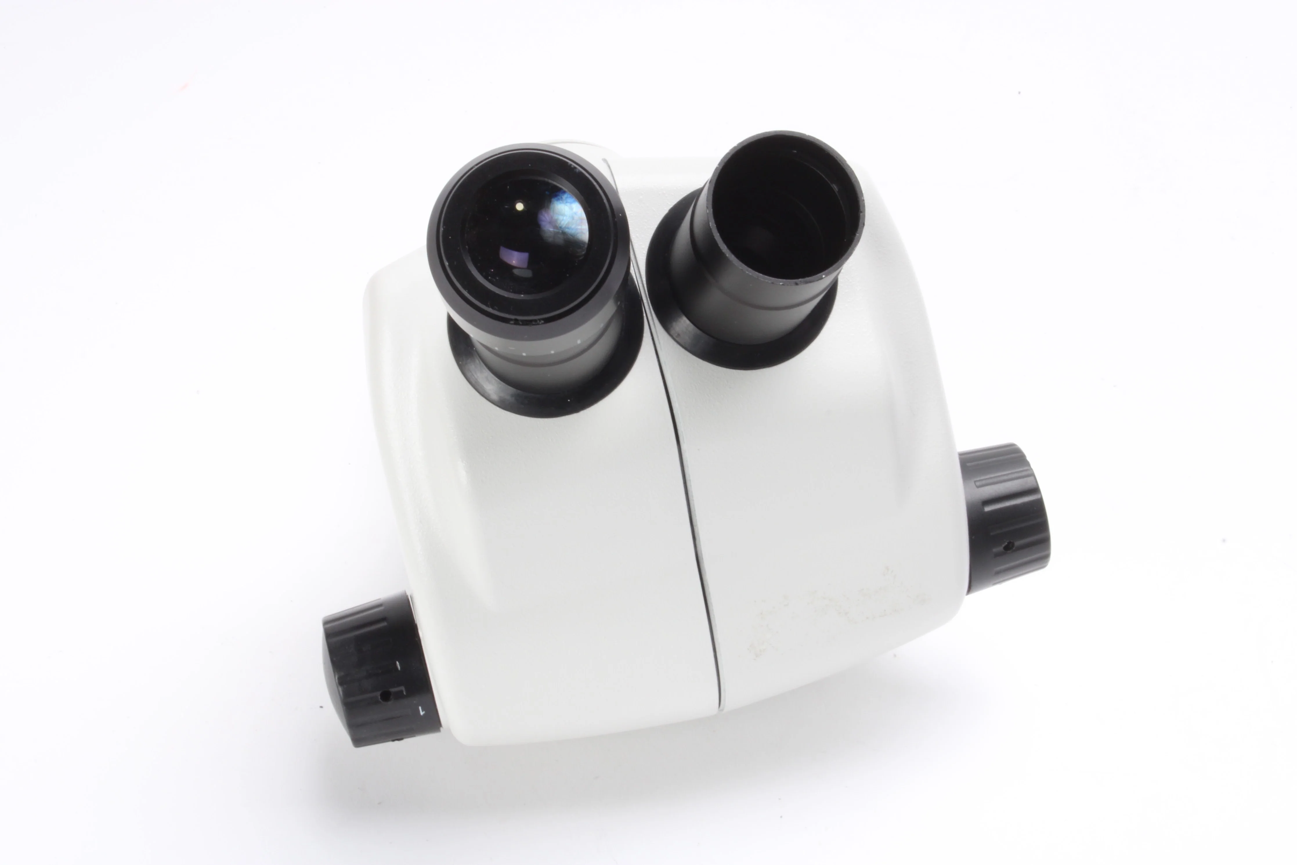 Scienscope SZ-BD-B2 Microscope - AS IS For Parts - Image 4