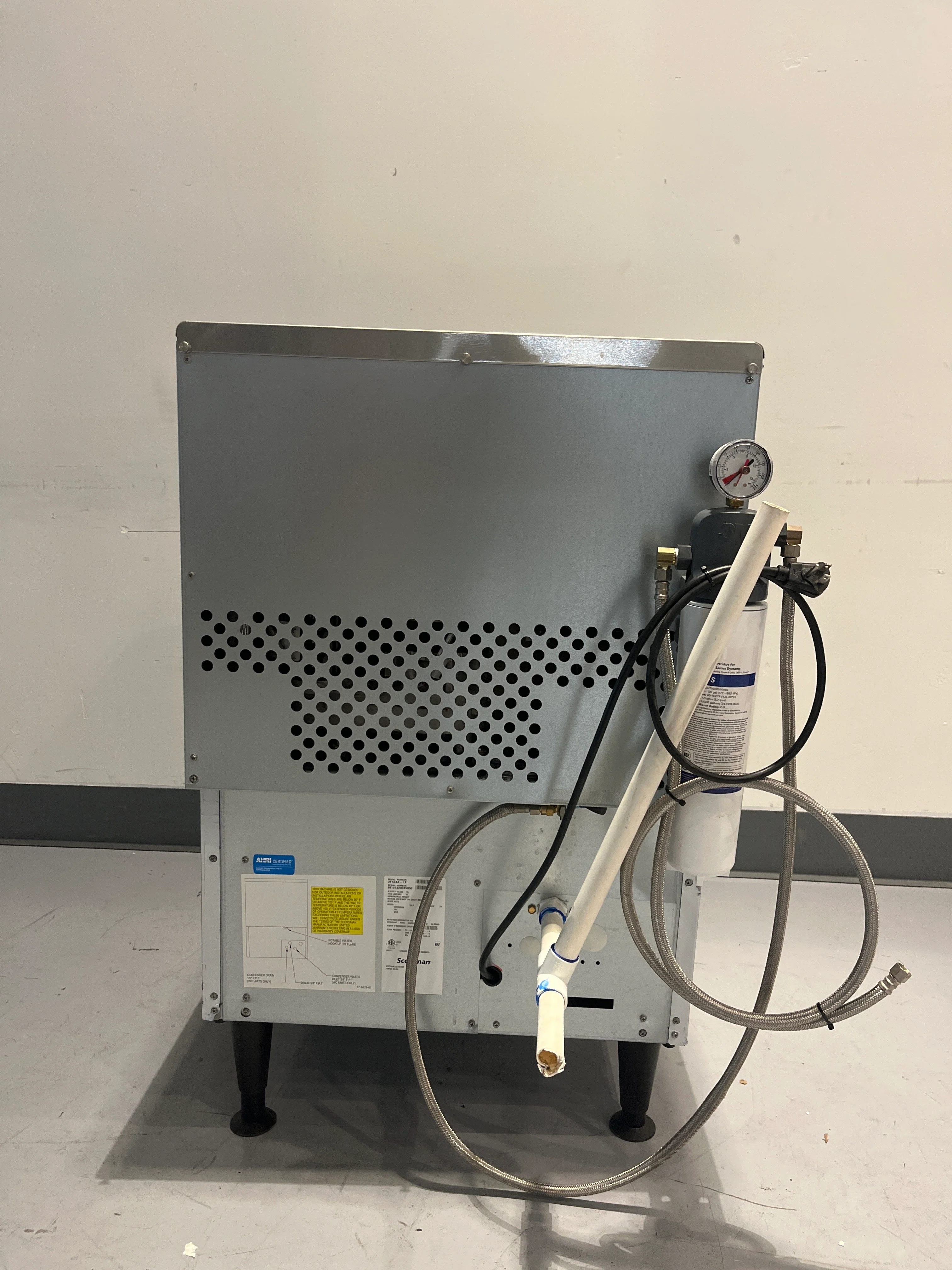 Scotsman UF424A-1 Undercounter Flake Ice Maker With 2x Scoops and 1x Tray - Fair - Image 6