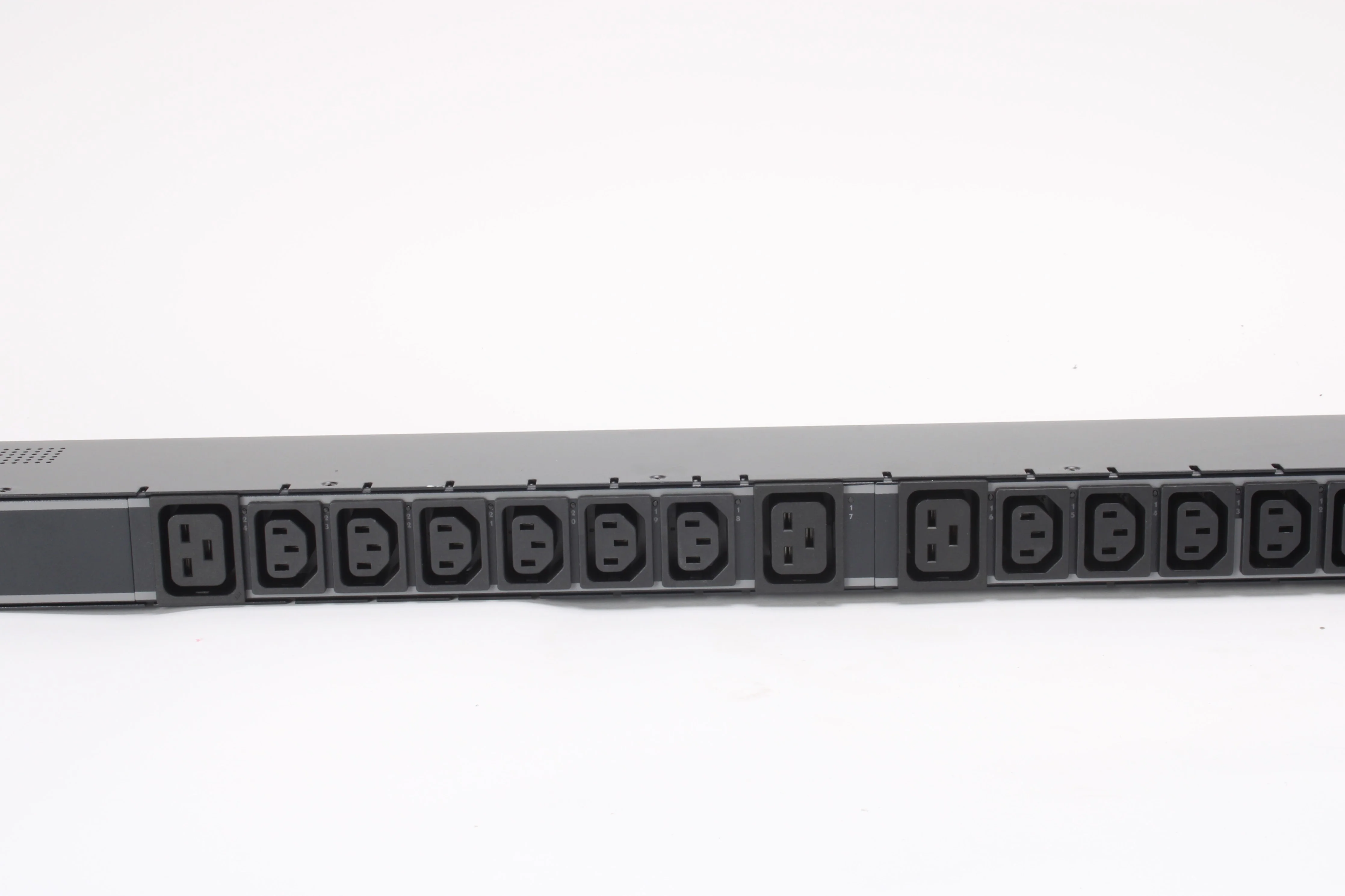 Server Technology CWG-24V2A415C1 24-Outlet Switched Rack PDU CWG-24V2A415C1/GB - Image 3