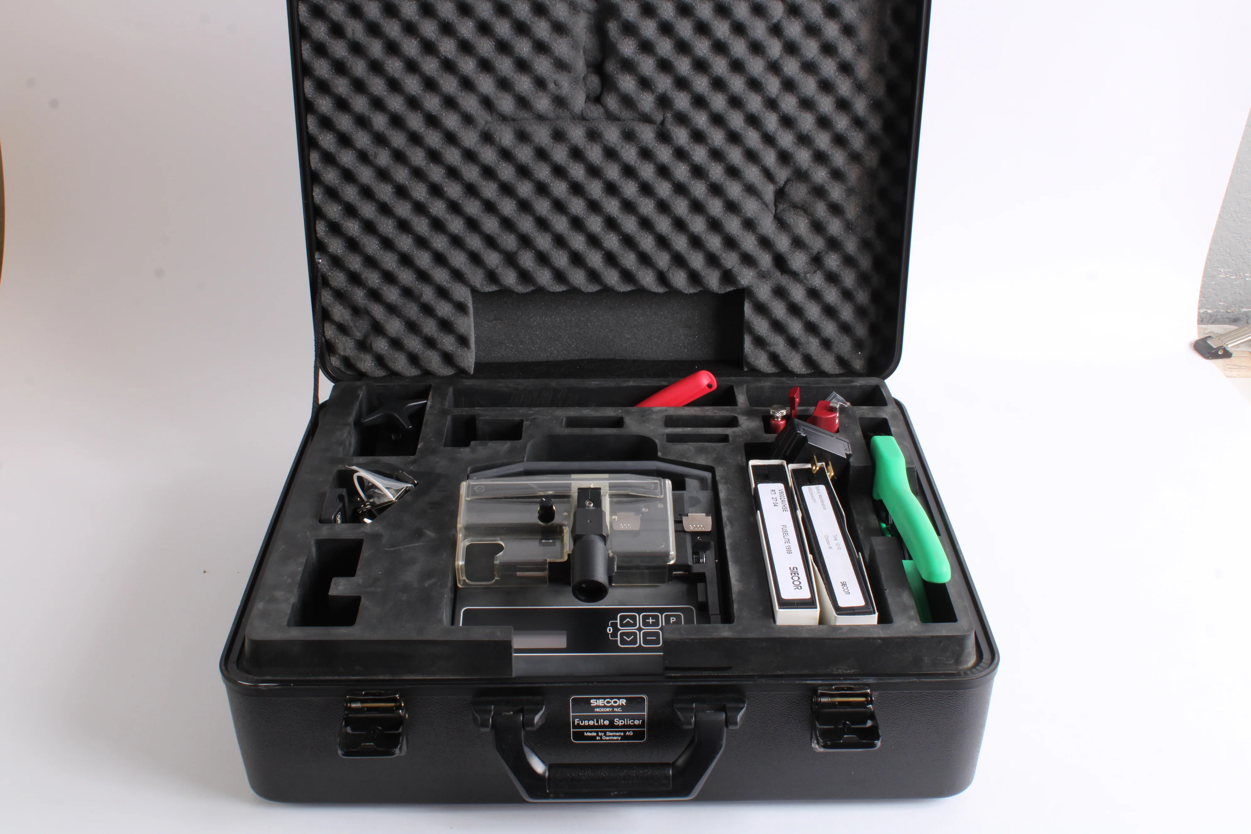 Siecor FuseLite Splicer Software V1.22 With Case and Accessories - Image 3