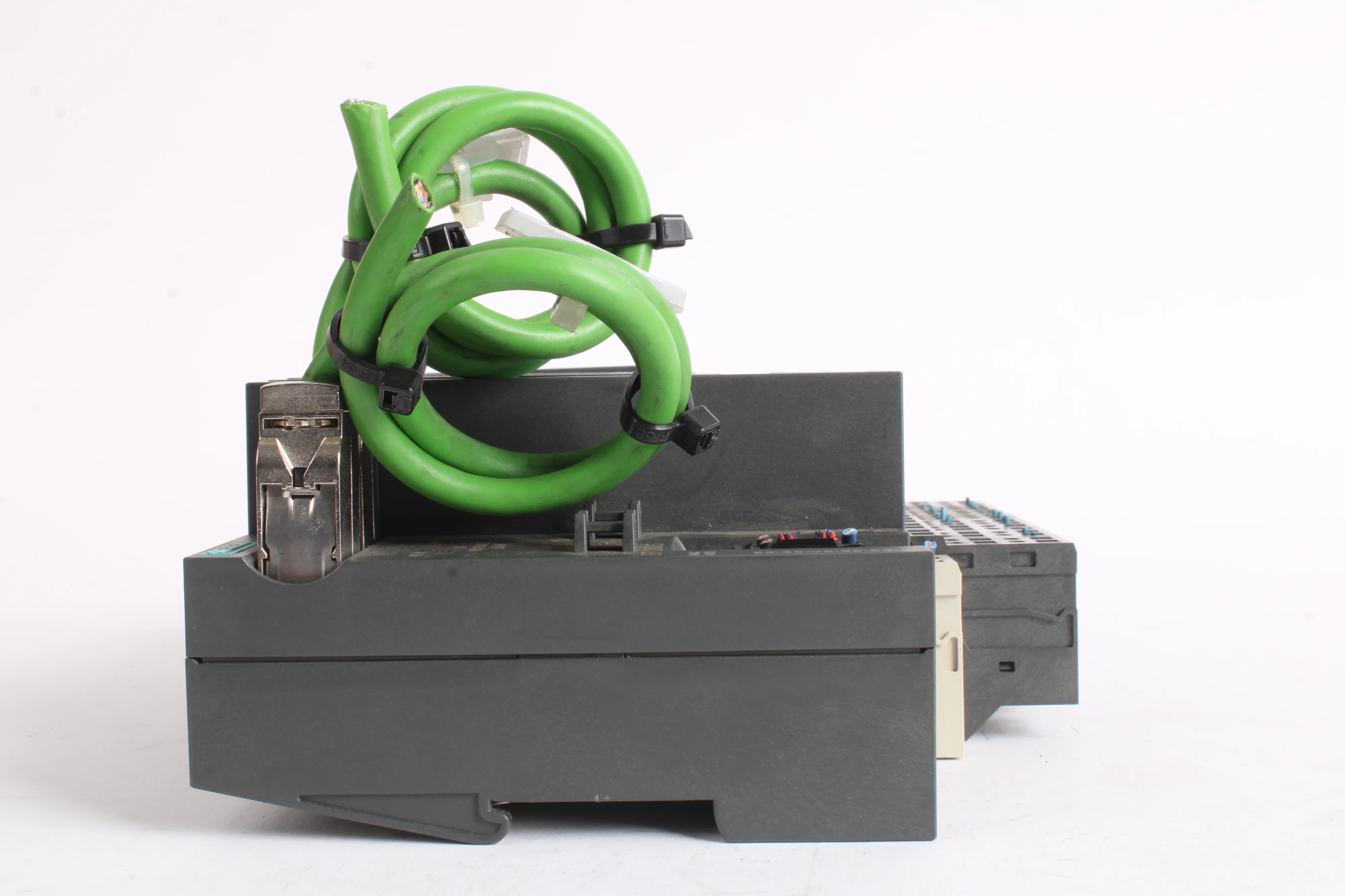 Siemens ET 200S I/O System W/ 6ES7 151-3BA23-0AB0, 6ES7 138-4CA01-0AA0, 020570-B - Image 9